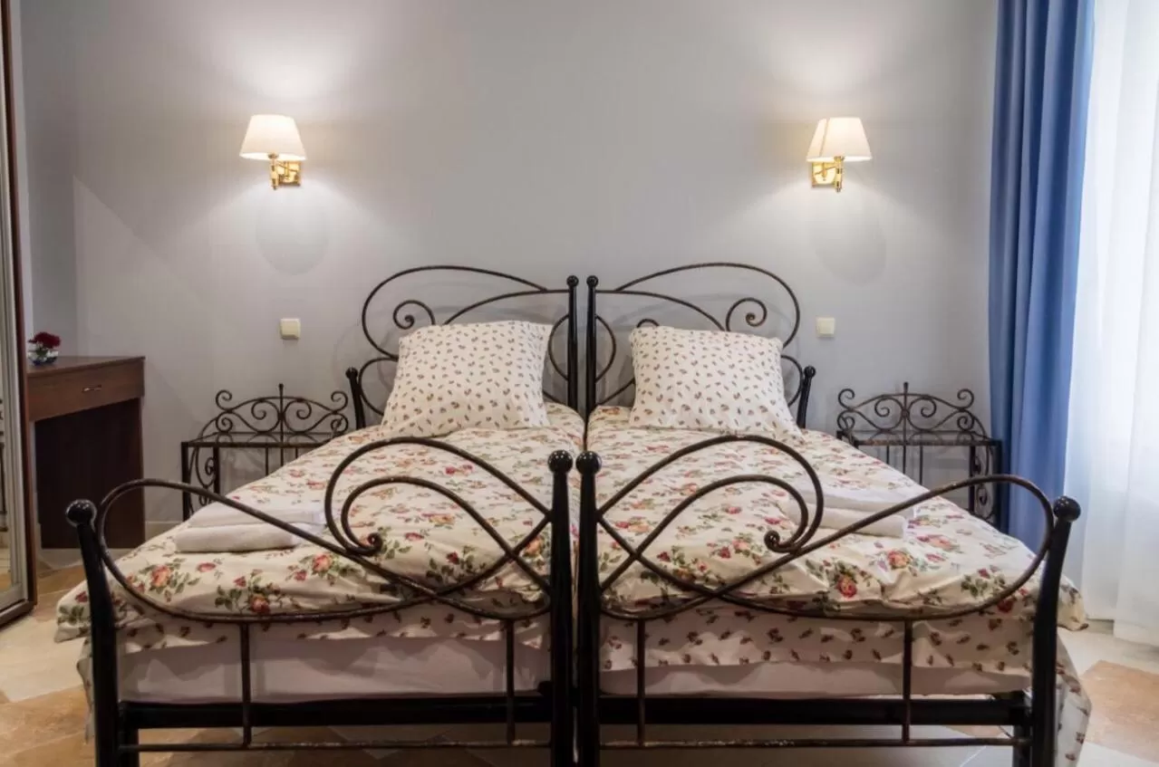 Bed in Ermitazh Hotel Complex