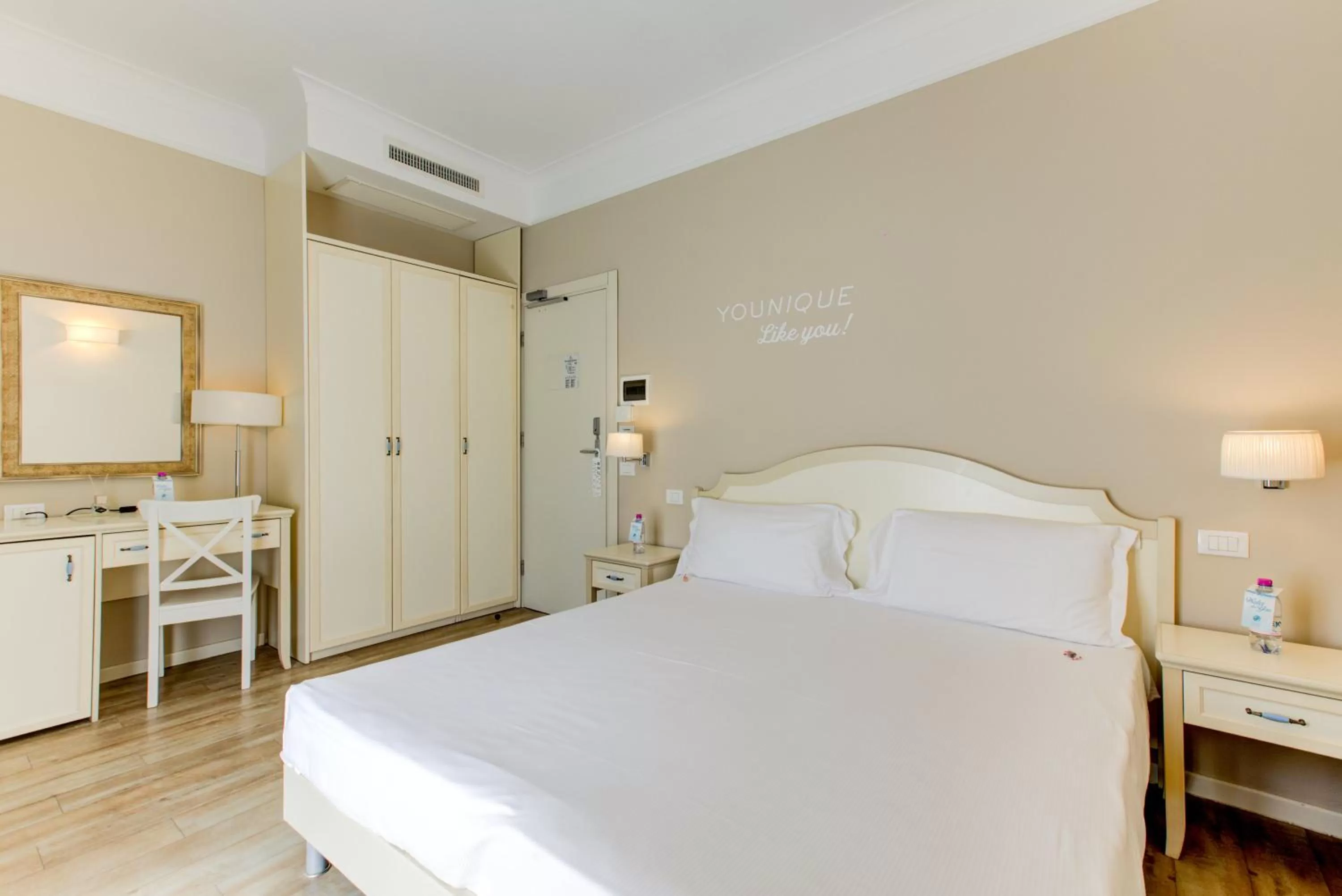 Bedroom, Bed in BeYou Hotel Villa Rosa