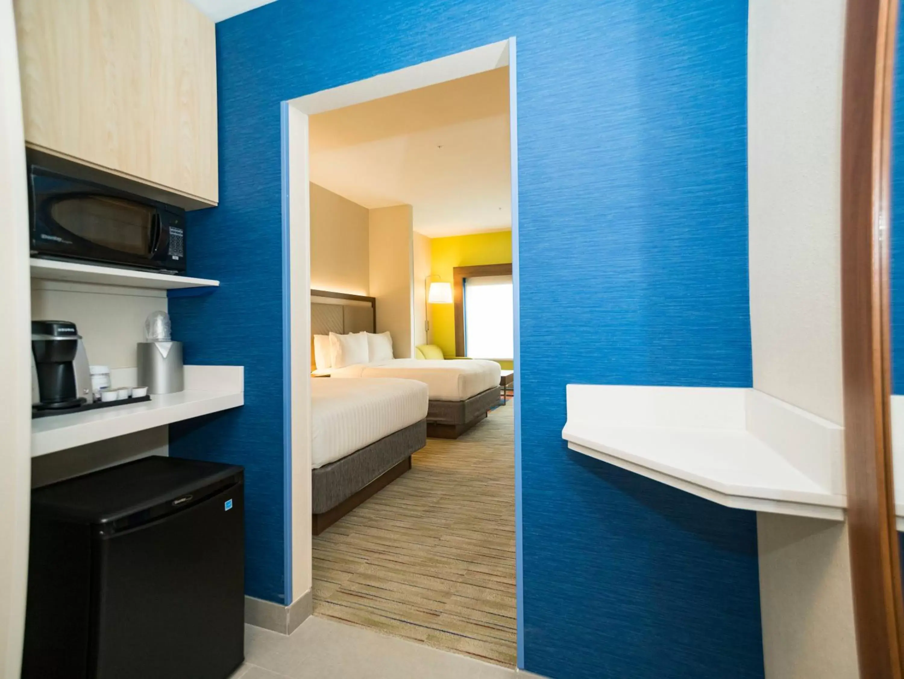Bedroom, Bed in Holiday Inn Express & Suites - Southaven Central - Memphis, an IHG Hotel