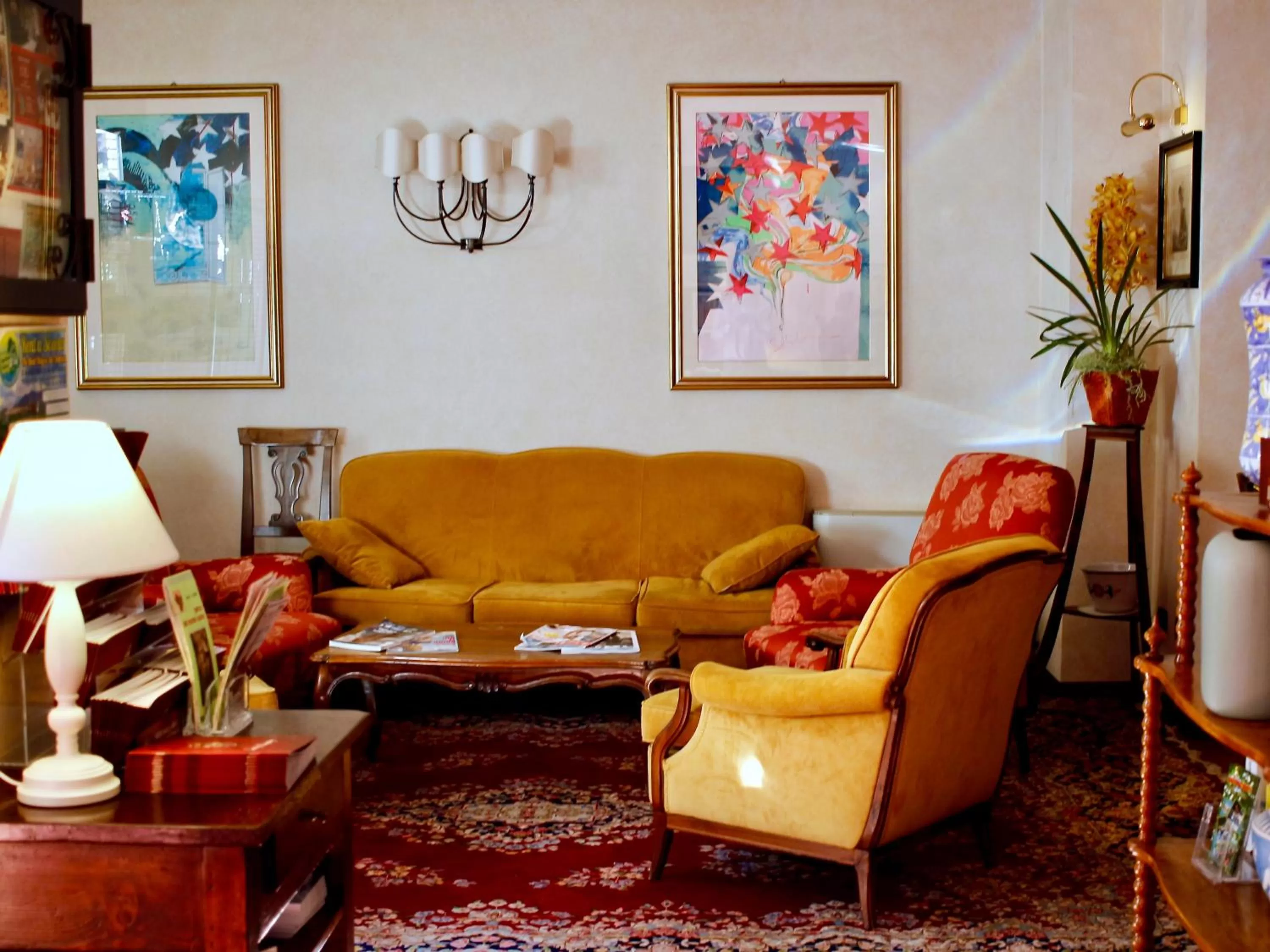 Communal lounge/ TV room in Relais Ducale