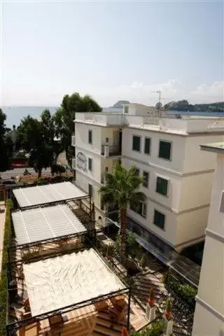 Facade/entrance in Hotel Villa Luisa Facade/entrance in Hotel Villa Luisa