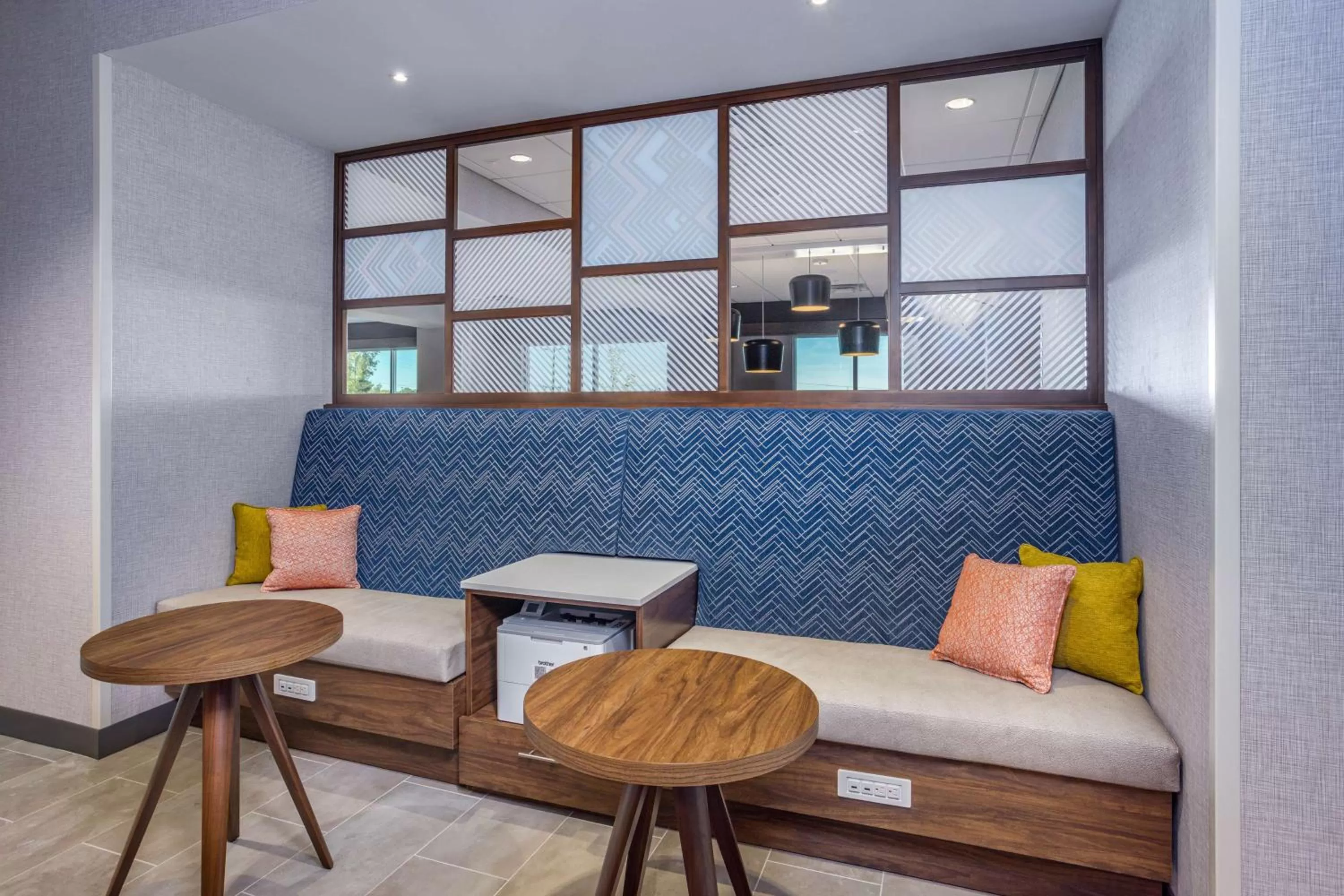 Business facilities in Hampton Inn Bedford In, In