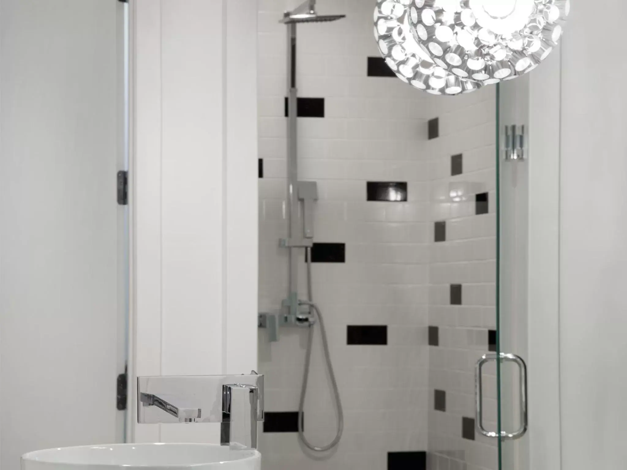 Shower, Bathroom in The Vagabond Hotel