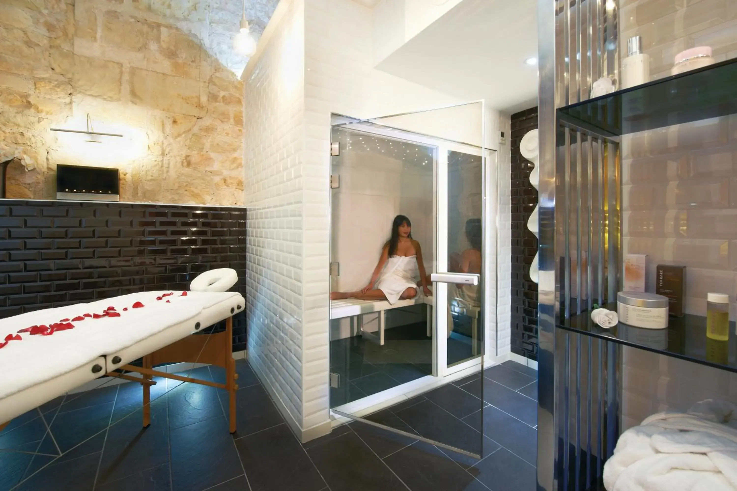 Spa and wellness centre/facilities in Art Hotel