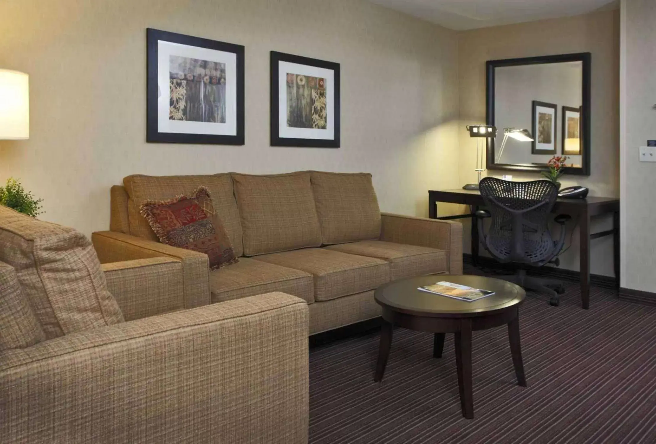 Living room, Seating Area in Hilton Garden Inn Clovis