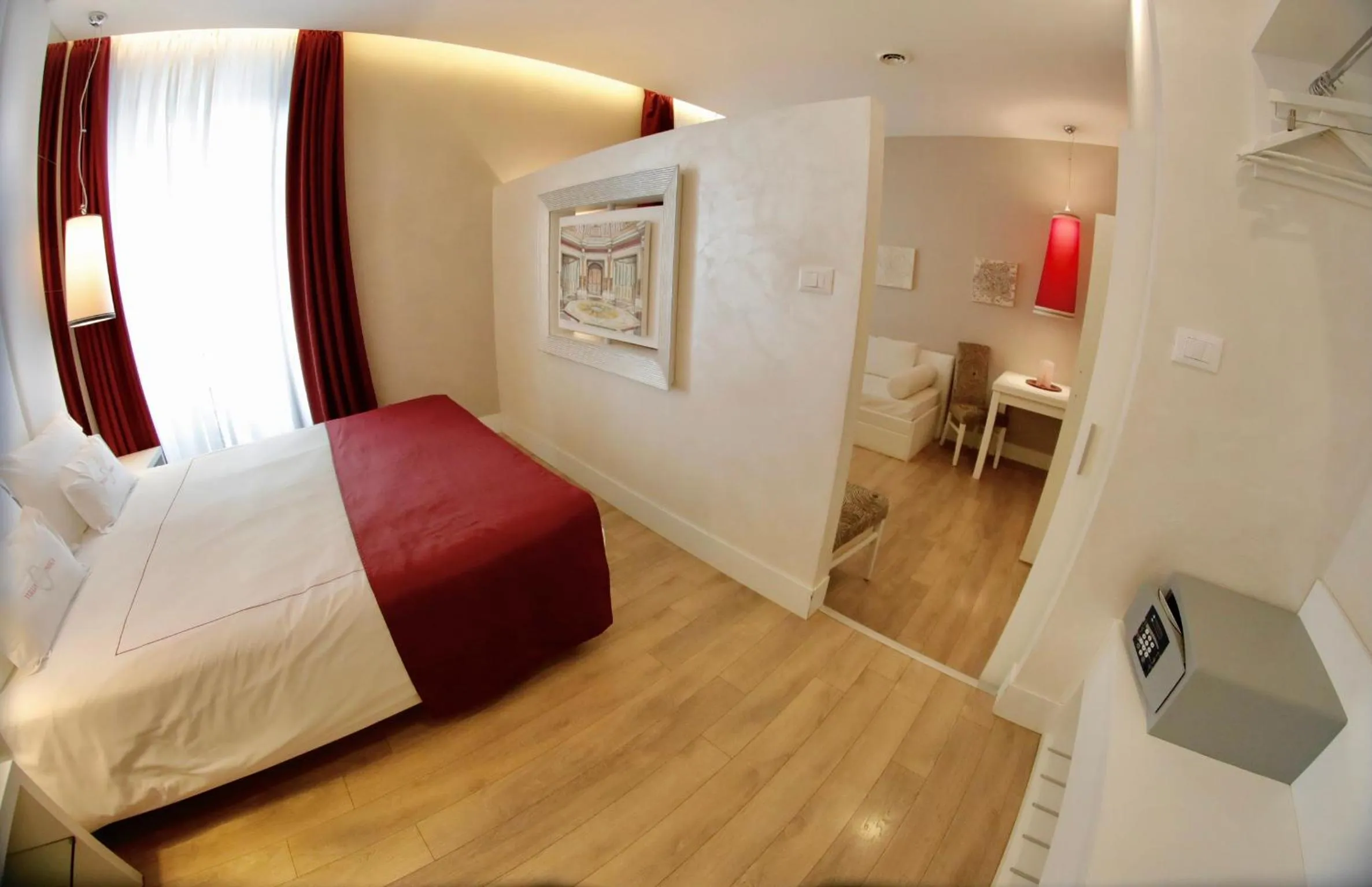 Photo of the whole room, Bed in Tullia&Prisca Relais