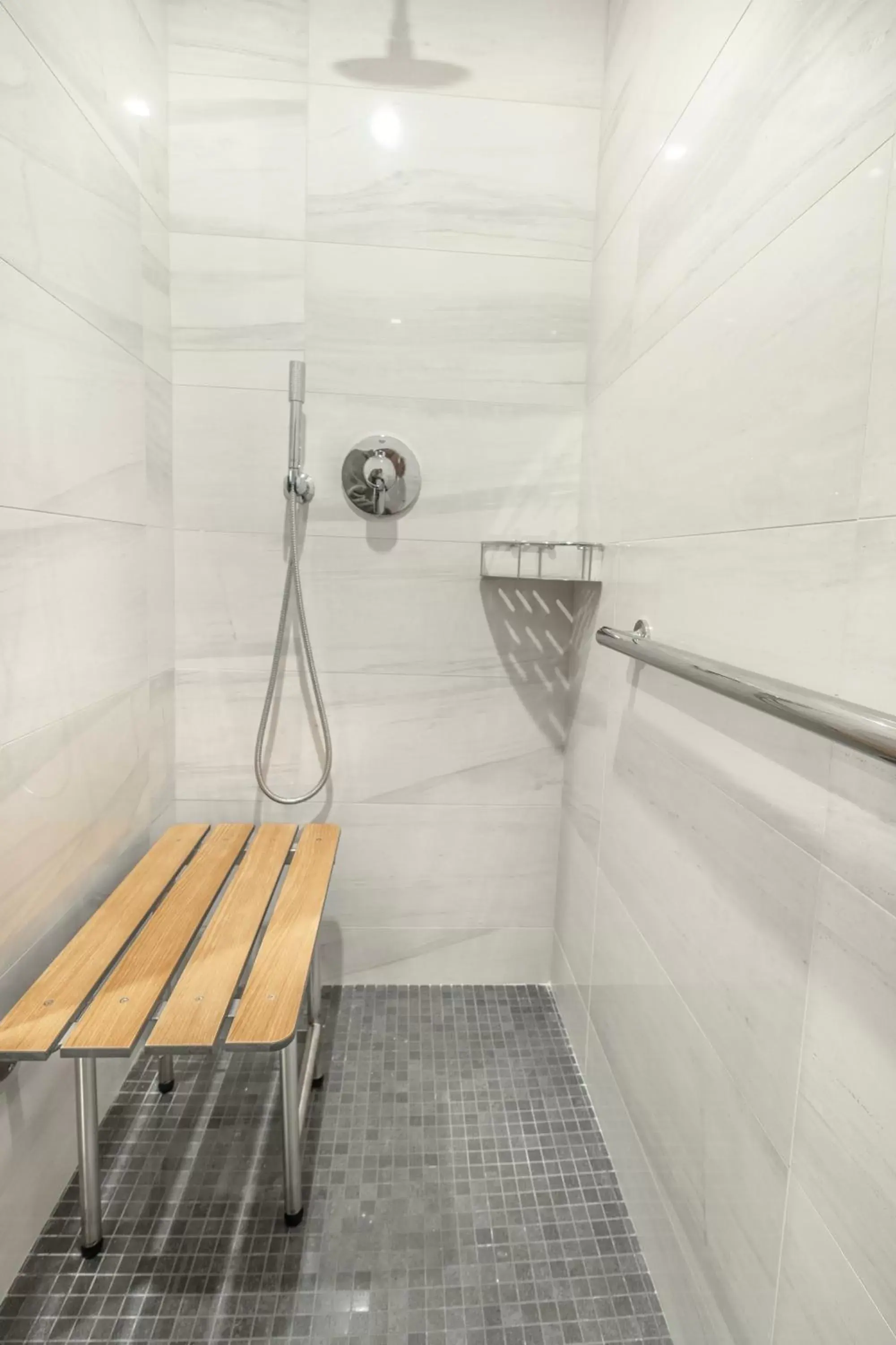 Shower, Bathroom in Artezen Hotel