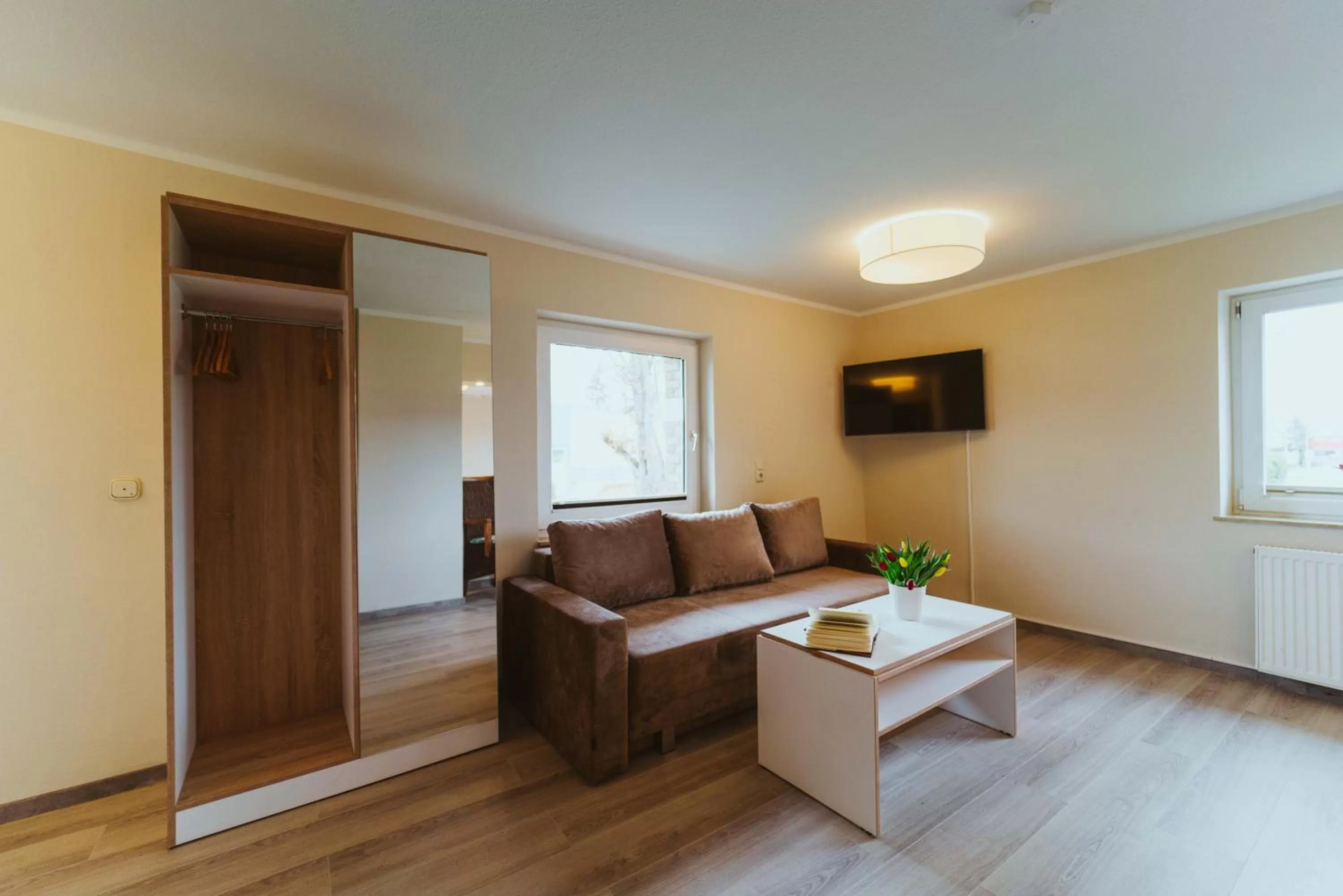 TV and multimedia in Aparthotel Stralsund Studios und Apartments