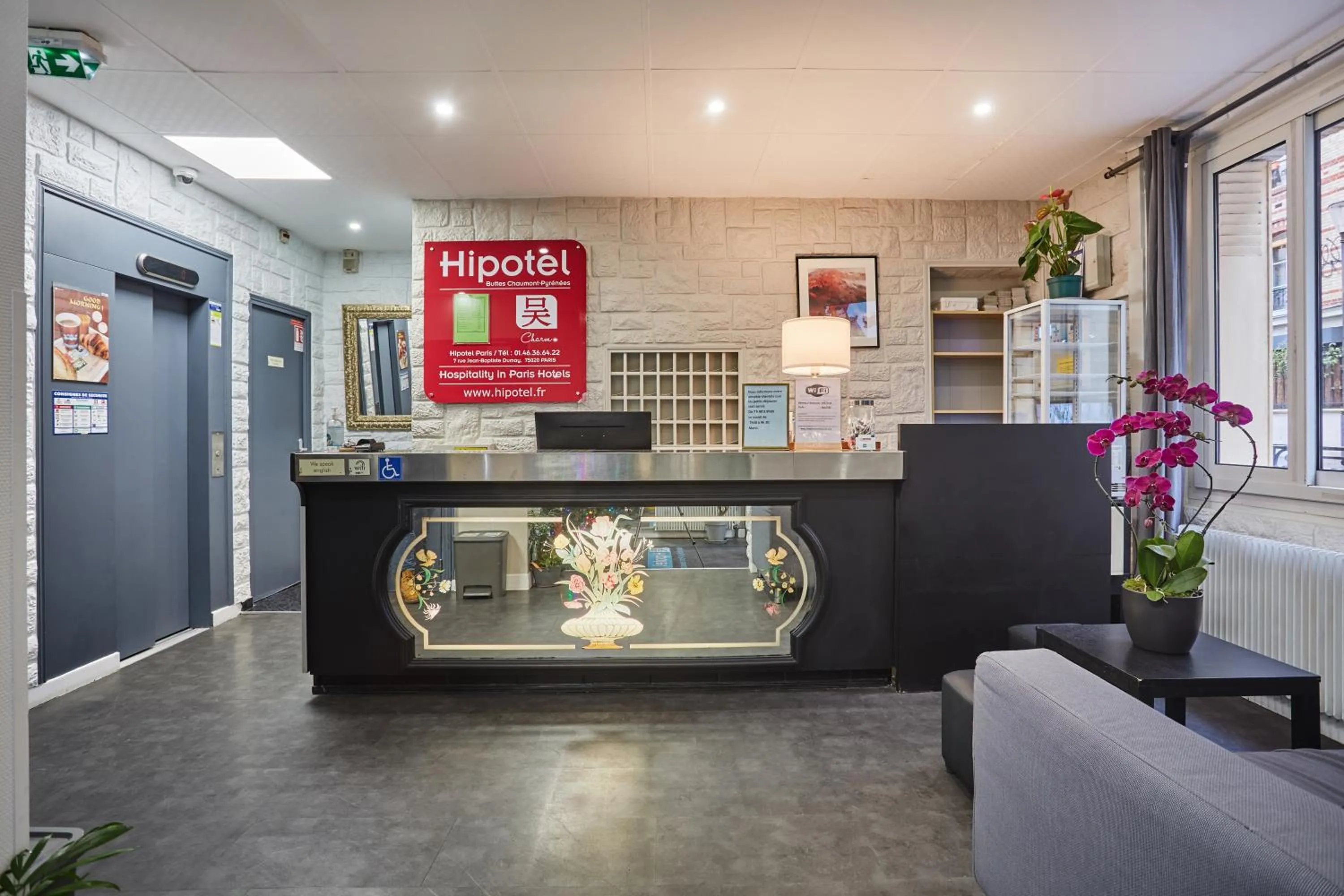 Lobby or reception, Lobby/Reception in Hipotel Paris Buttes Chaumont