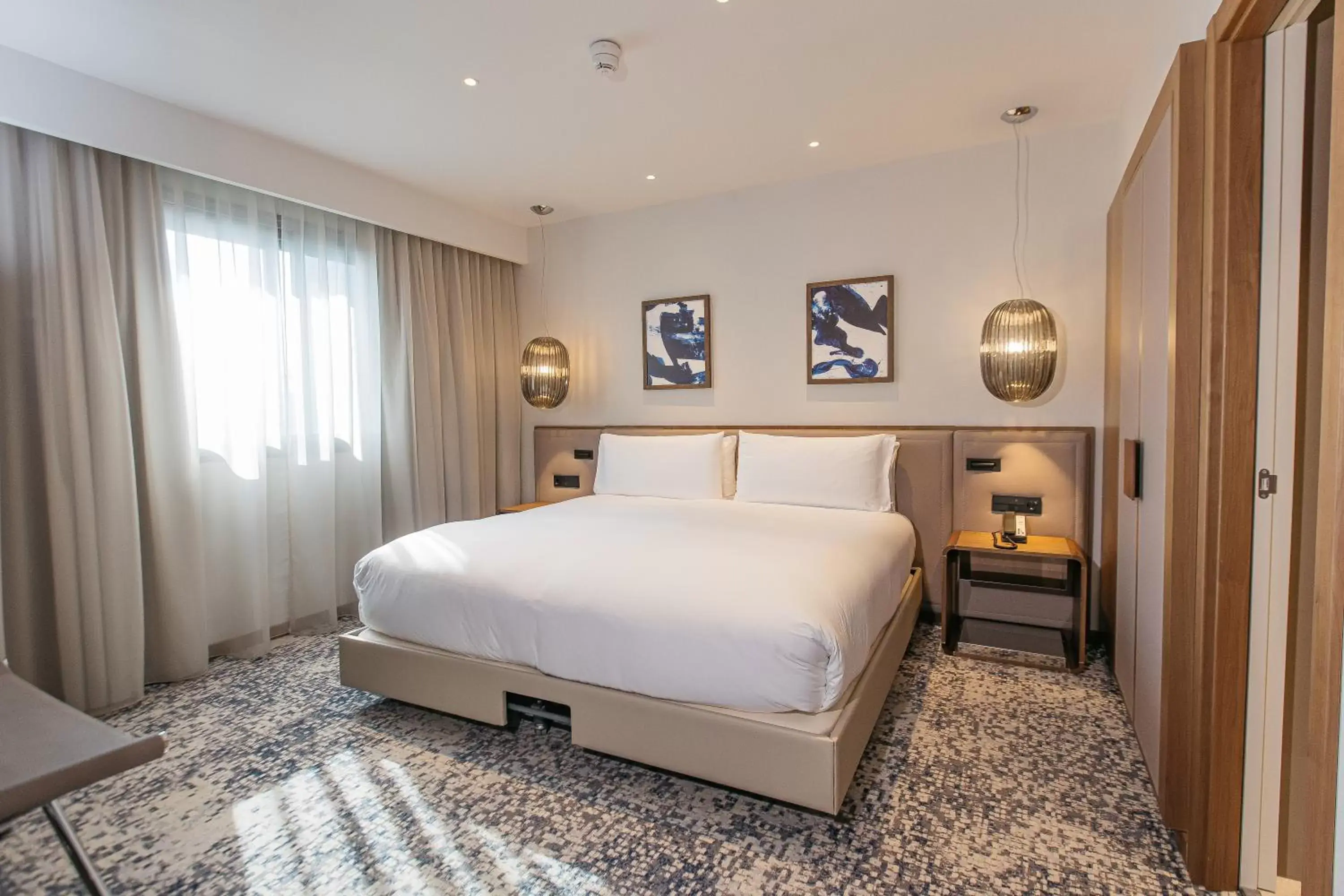 Bedroom, Bed in InterContinental Barcelona, an IHG Hotel