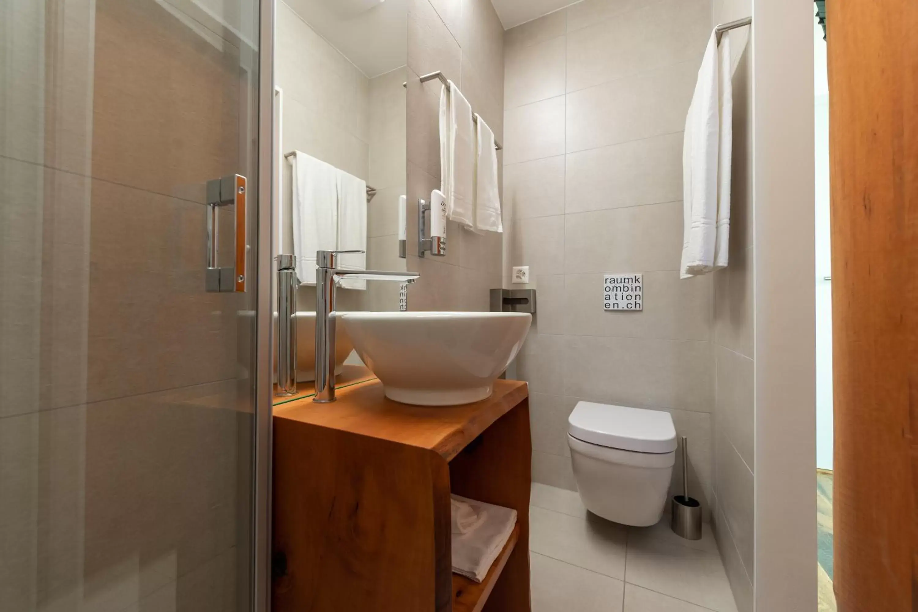 Toilet, Bathroom in Boutique Hotel BS16 bevor Bern City