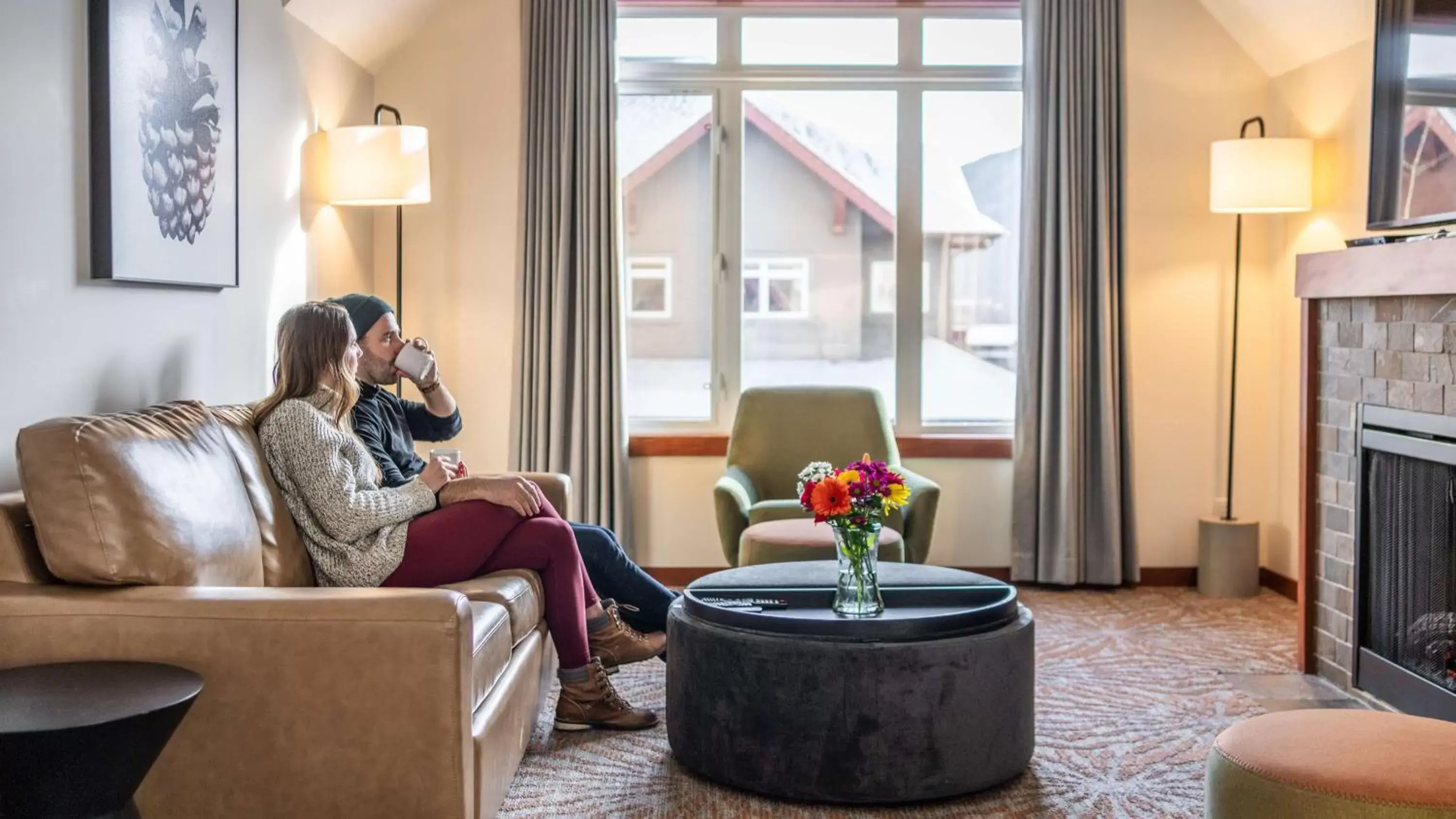 Living room in Blackstone Mountain Lodge by CLIQUE Living room in Blackstone Mountain Lodge by CLIQUE