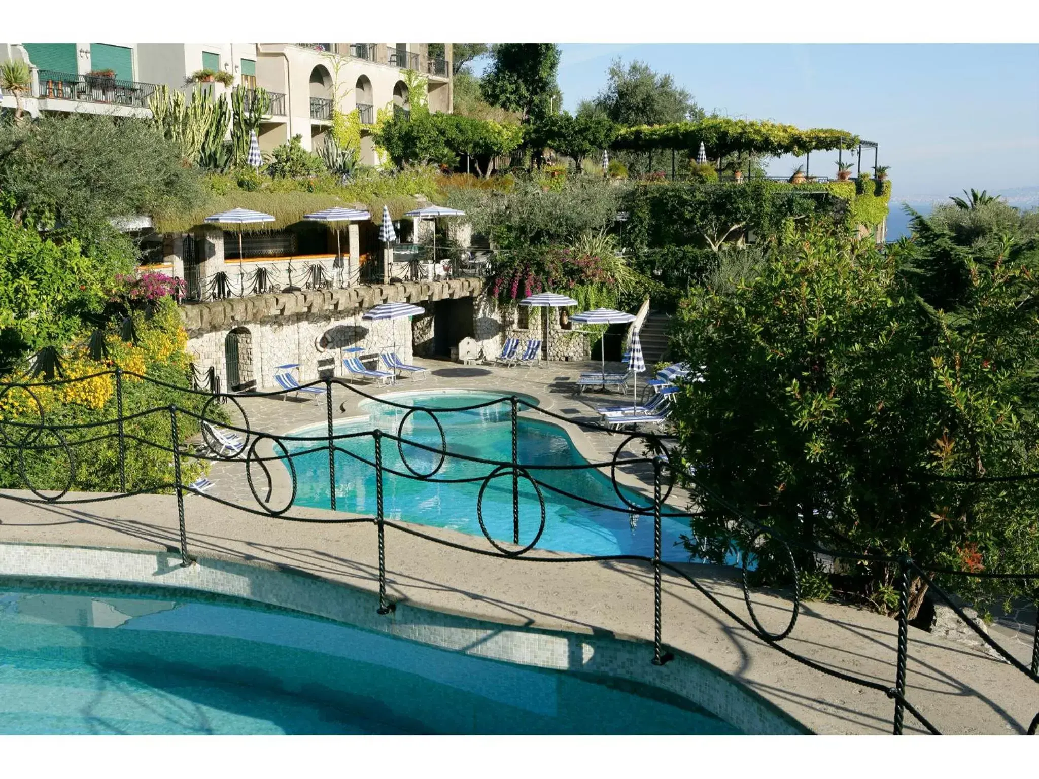 Swimming Pool in Grand Hotel Capodimonte