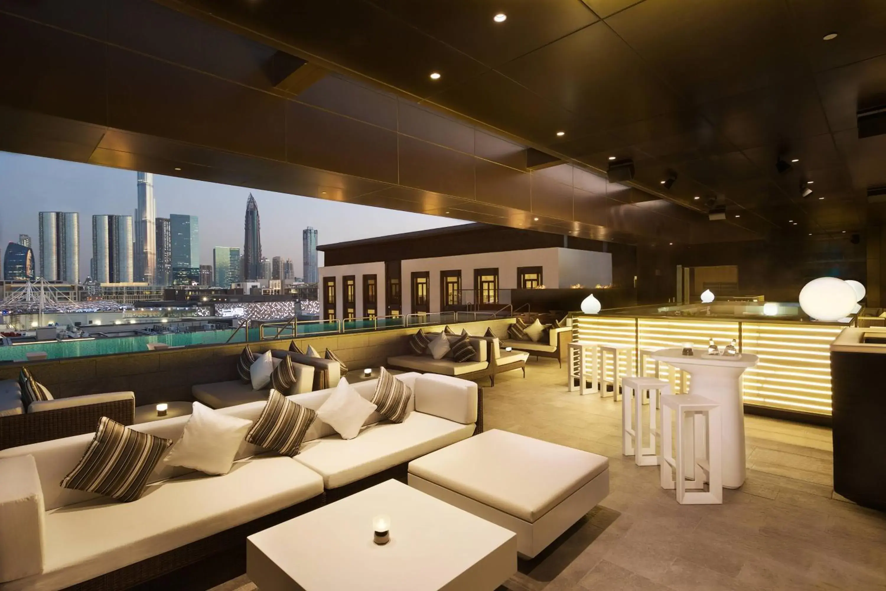 Lounge or bar in La Ville Hotel & Suites CITY WALK Dubai, Autograph Collection