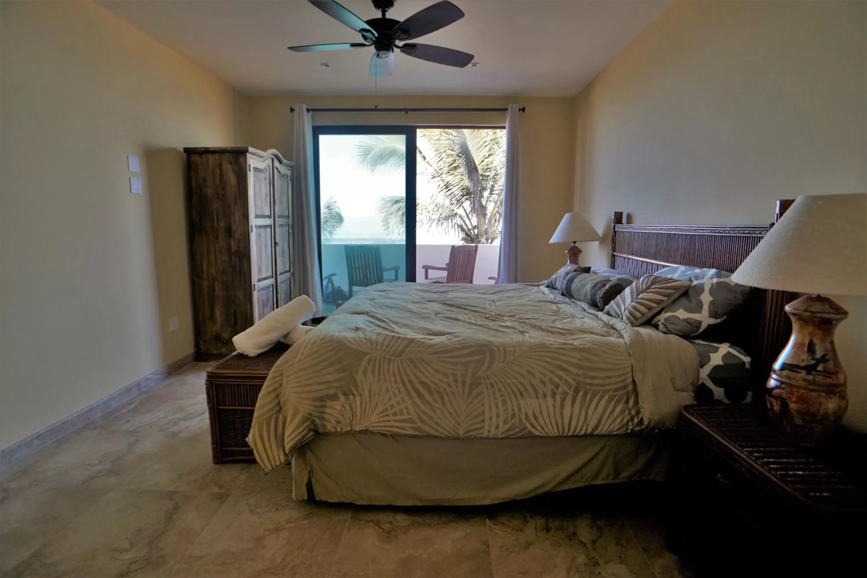 Photo of the whole room, Bed in Cerritos Beach Inn