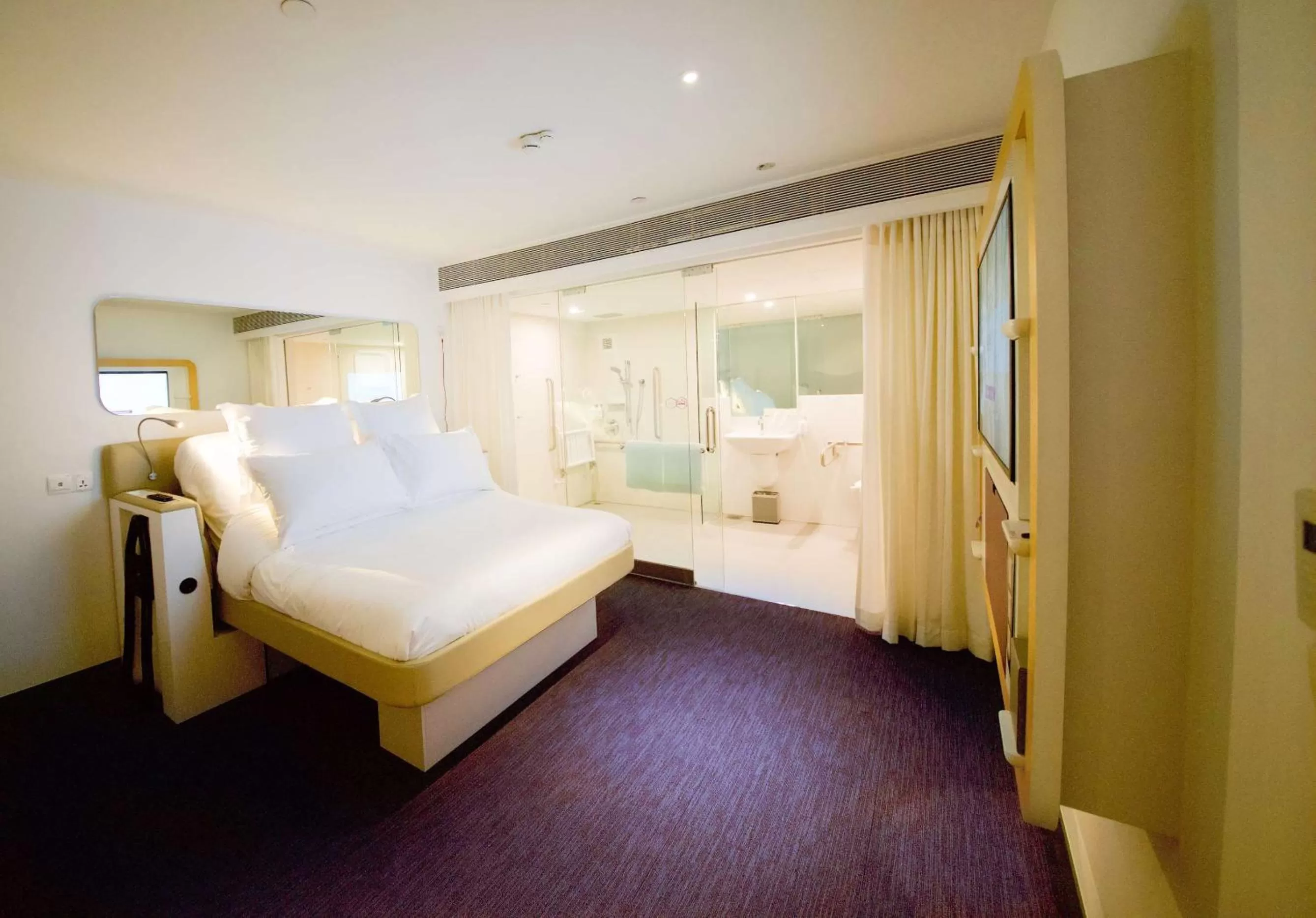 Bedroom, Bed in YOTELAIR Istanbul Airport, Duty free - International Transit area