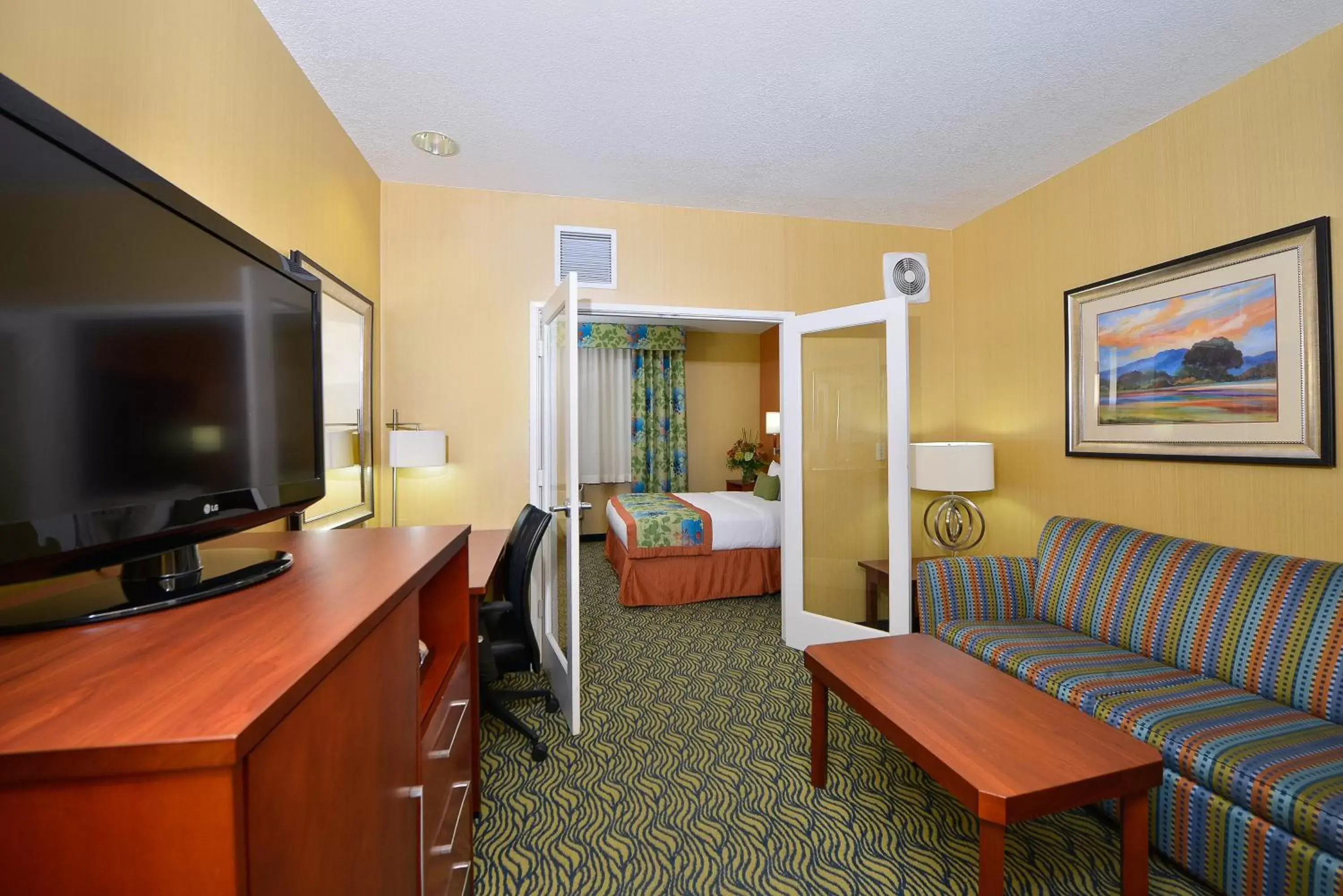 King Suite in Best Western PLUS Fresno Inn