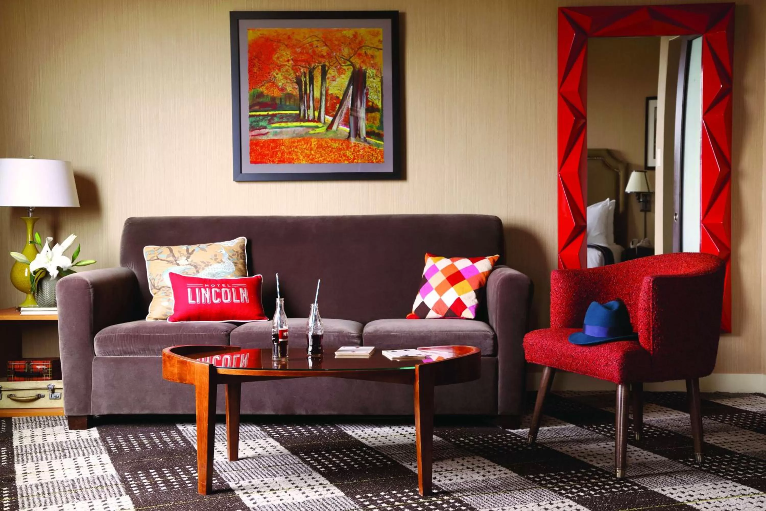 Photo of the whole room in Hotel Lincoln