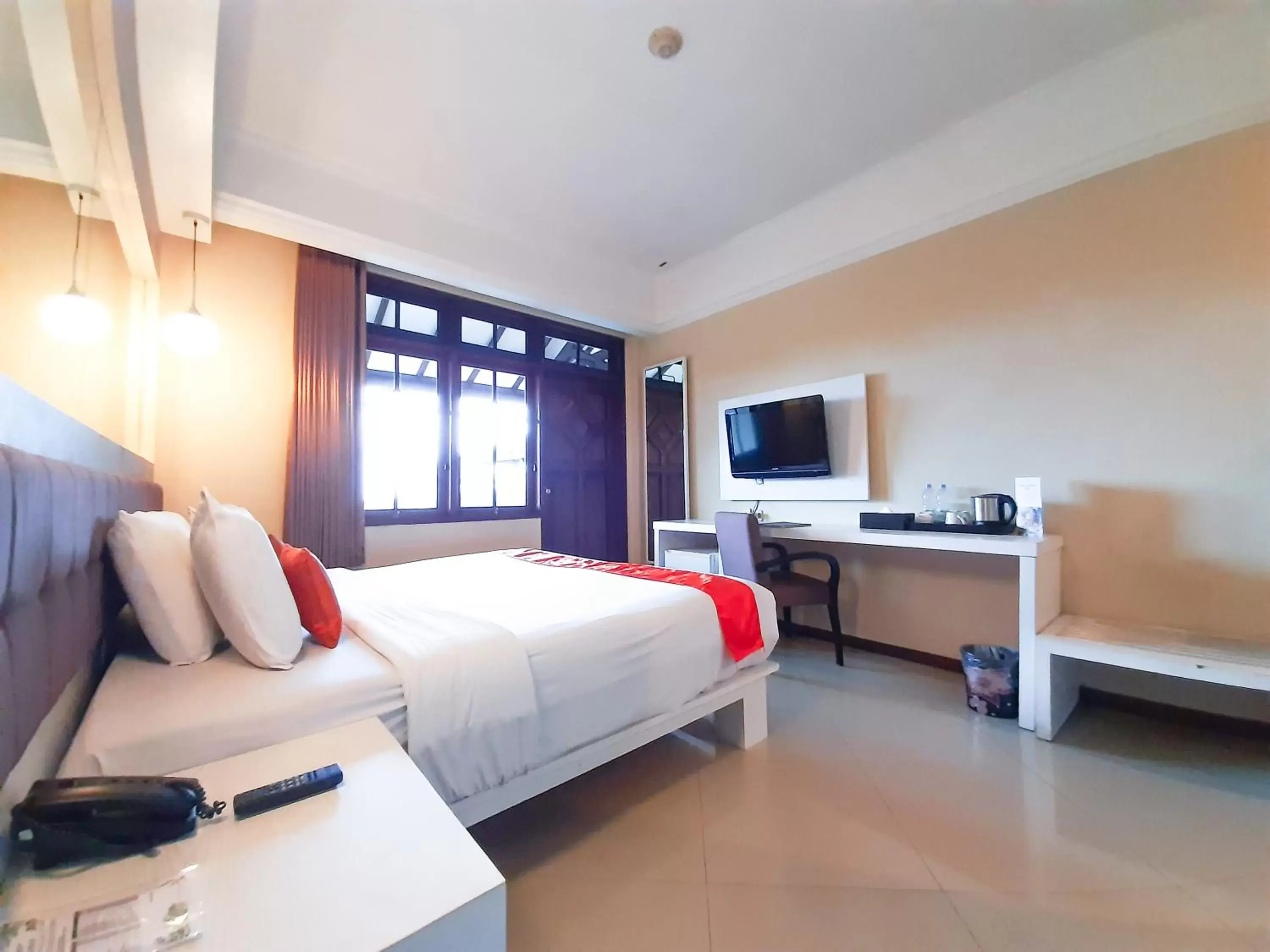 TV and multimedia, TV/Entertainment Center in Royal Orchids Garden Hotel & Condominium