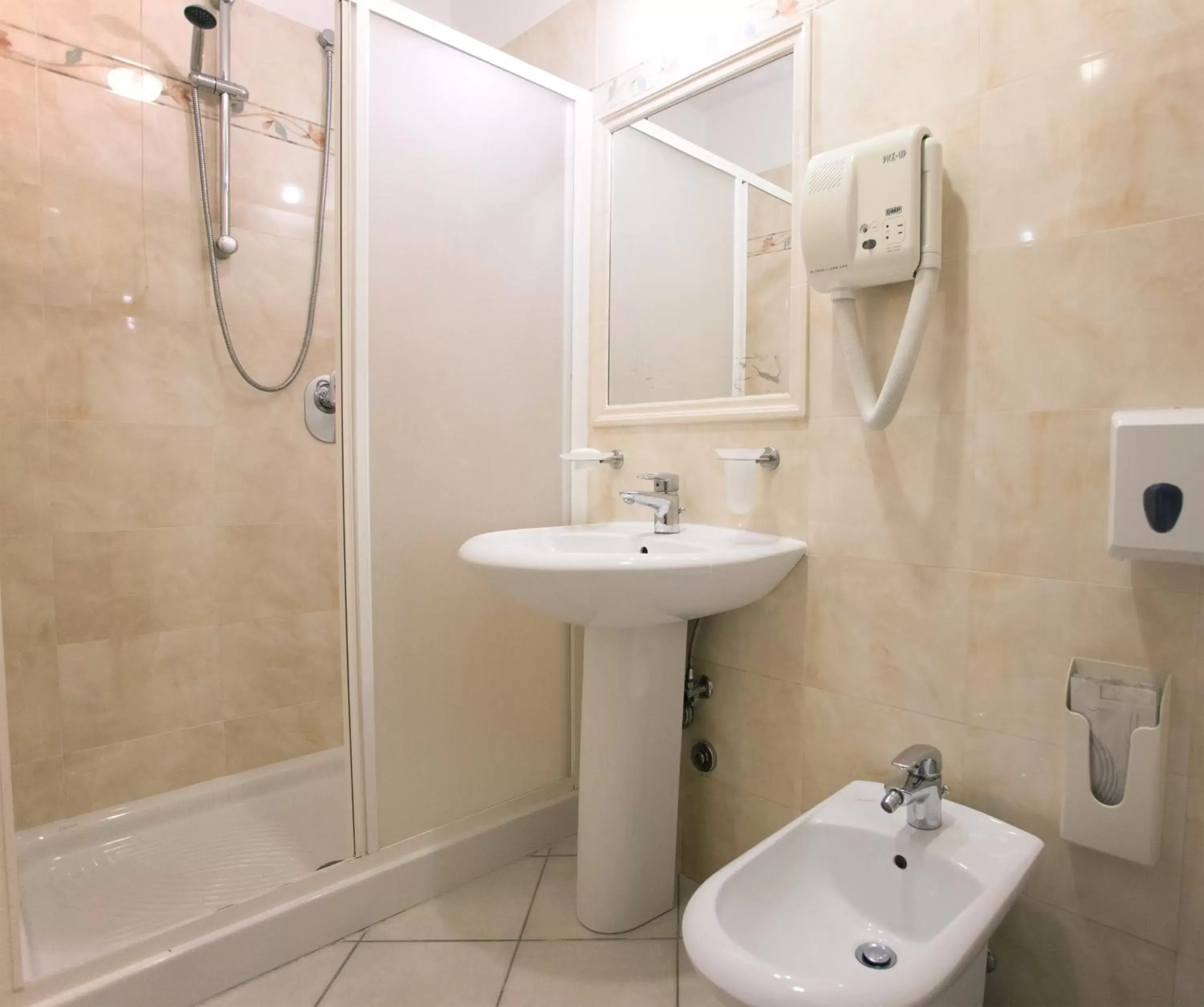 Bathroom in Hotel Domus Praetoria