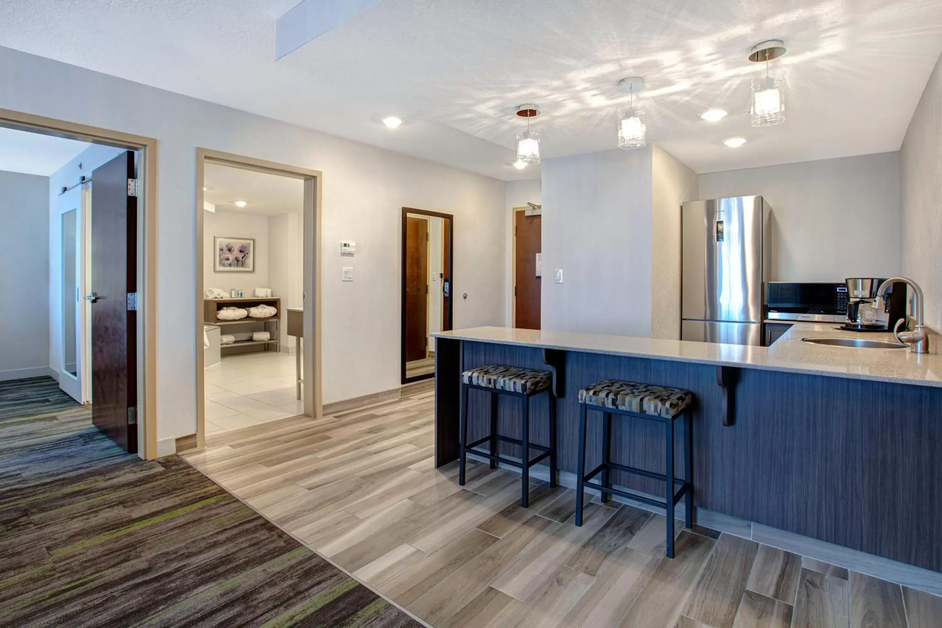 Kitchen/Kitchenette in The Landing Hotel & Conference Centre