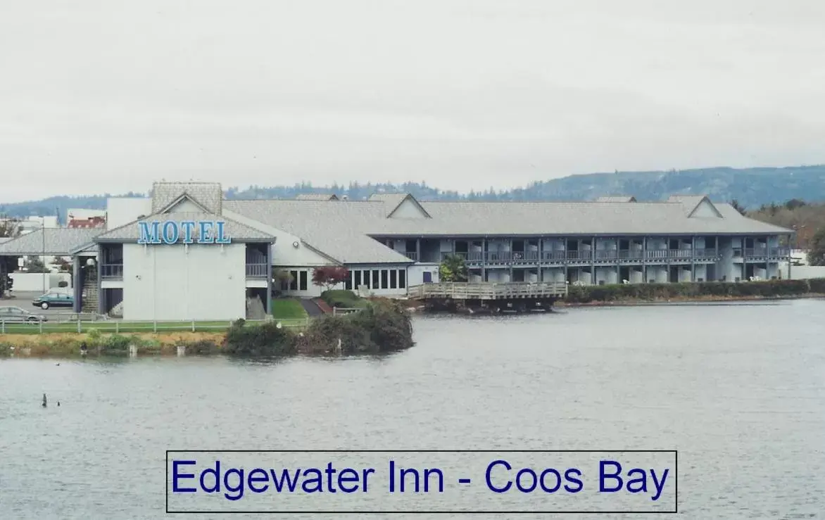 Facade/entrance, Property Building in Edgewater Inn and Suites