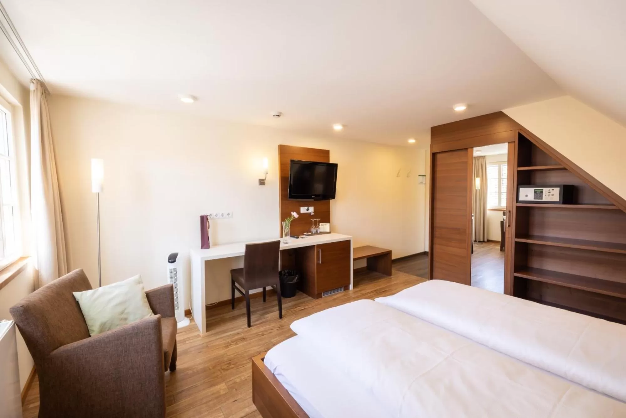 TV and multimedia, Bed in Altstadthof Freinsheim