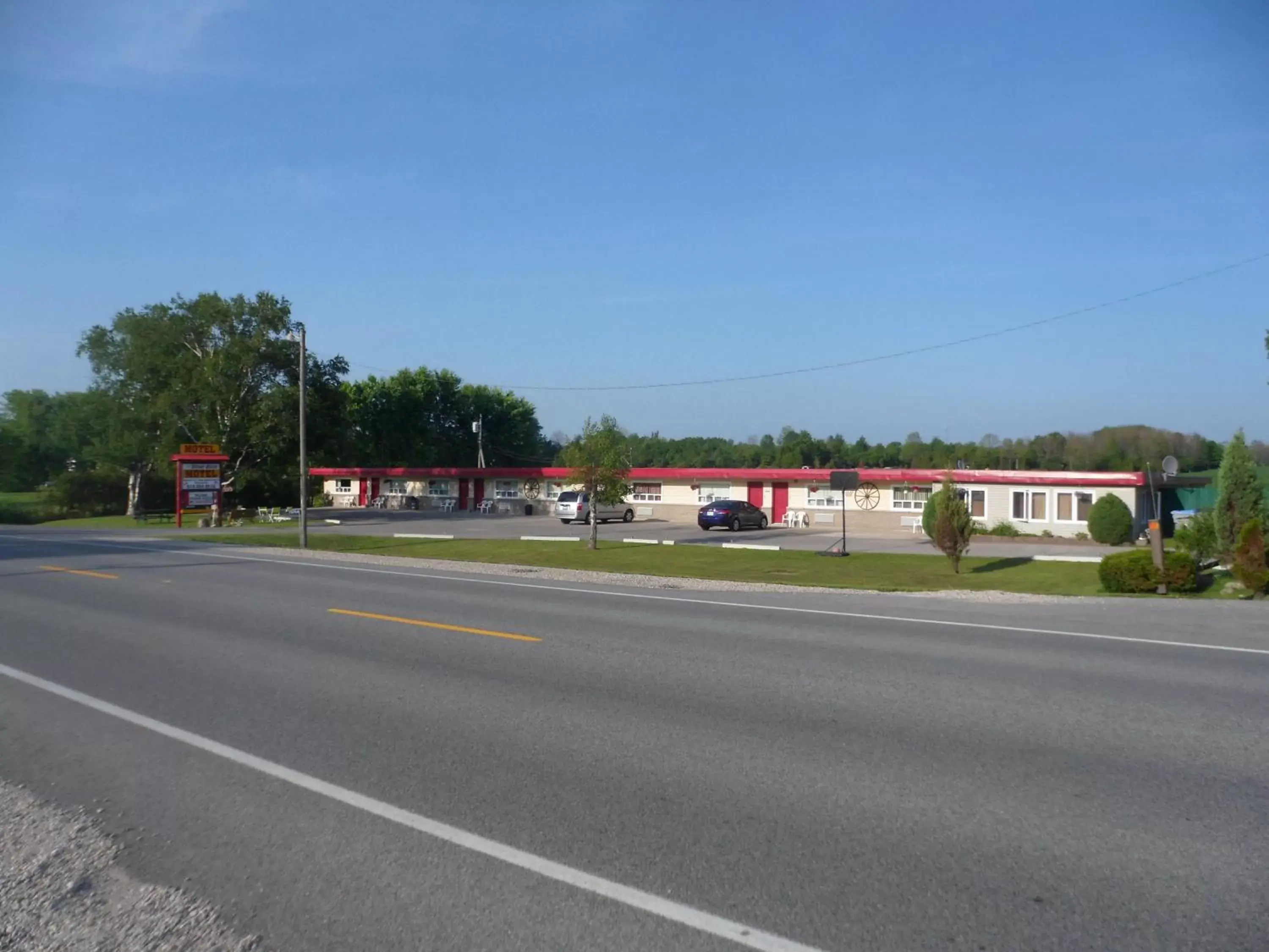 Property building in The Silver Birch Motel