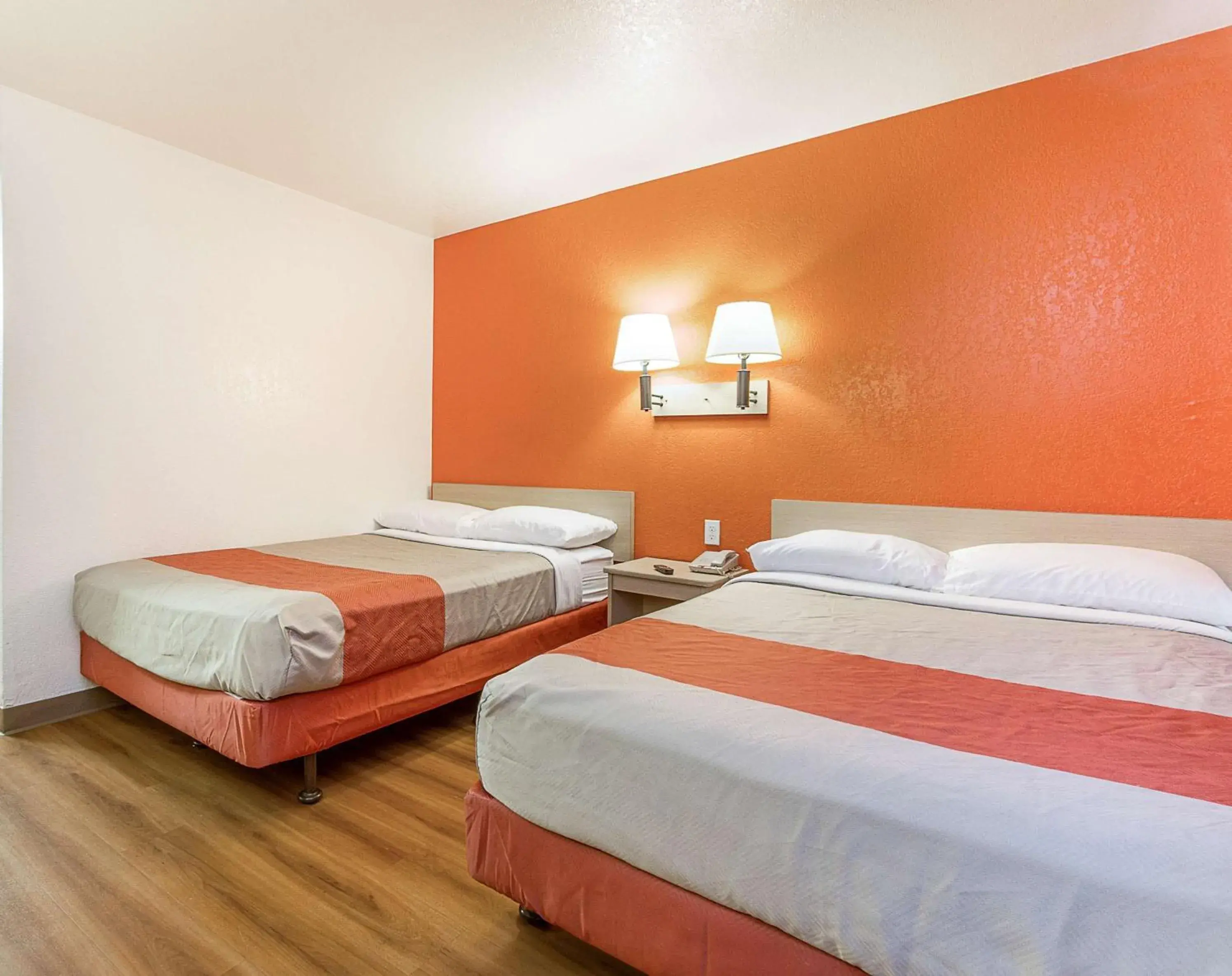 Bedroom, Bed in Motel 6-Phoenix, AZ - North Bell Road