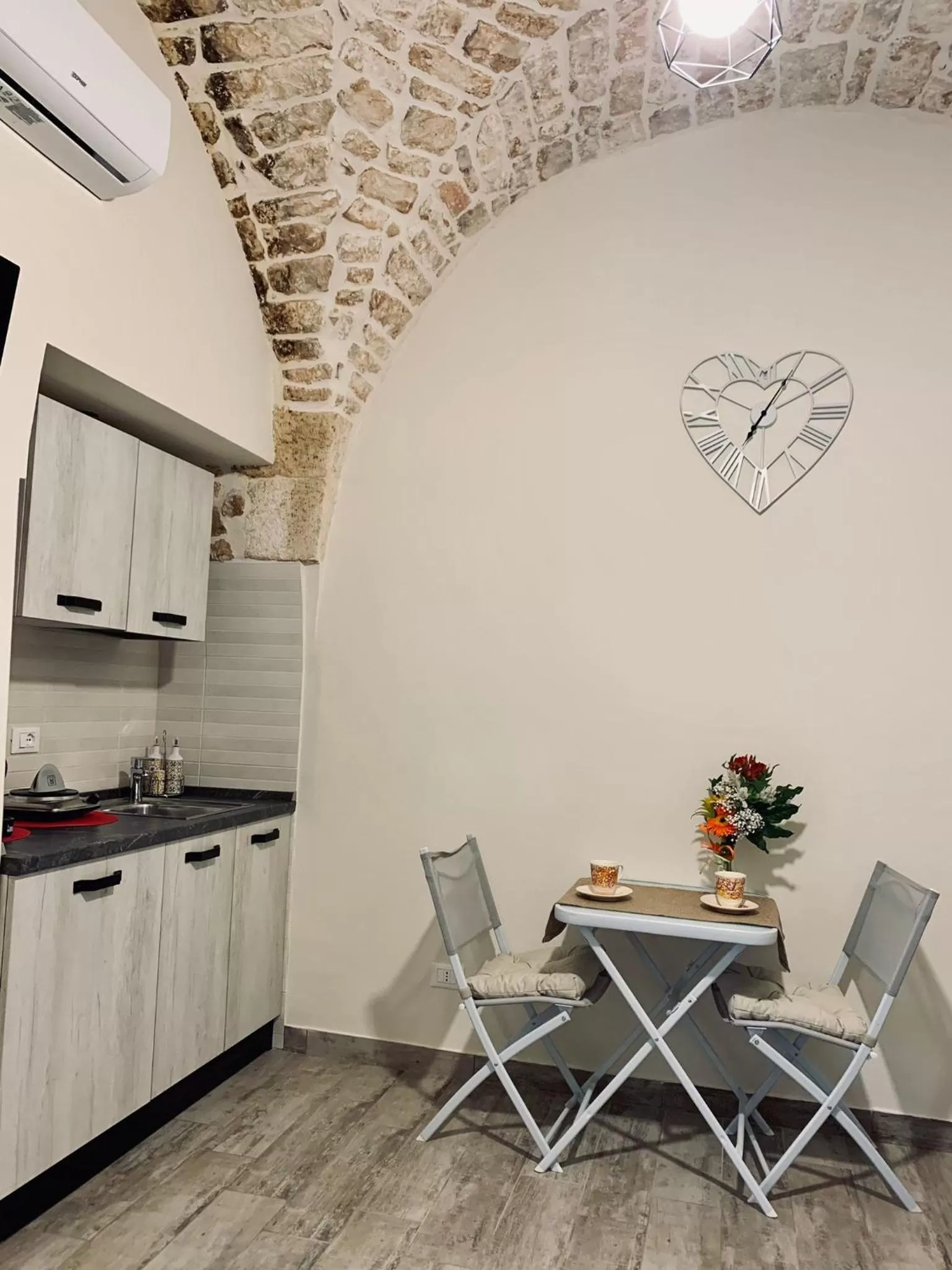 Kitchen or kitchenette, Kitchen/Kitchenette in BOSA HOME B&B