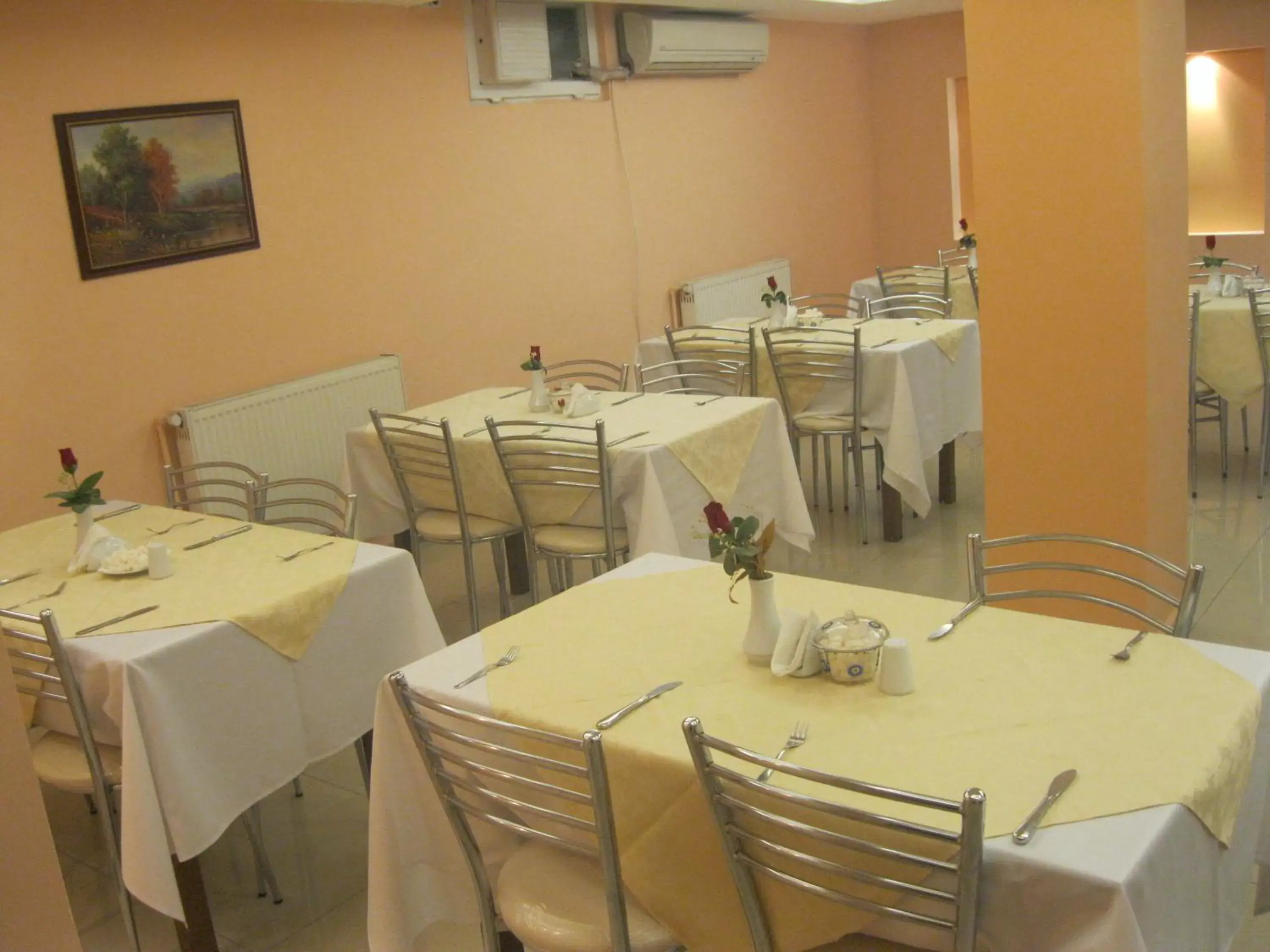 Restaurant/places to eat in Minabir Otel Restaurant/places to eat in Minabir Otel