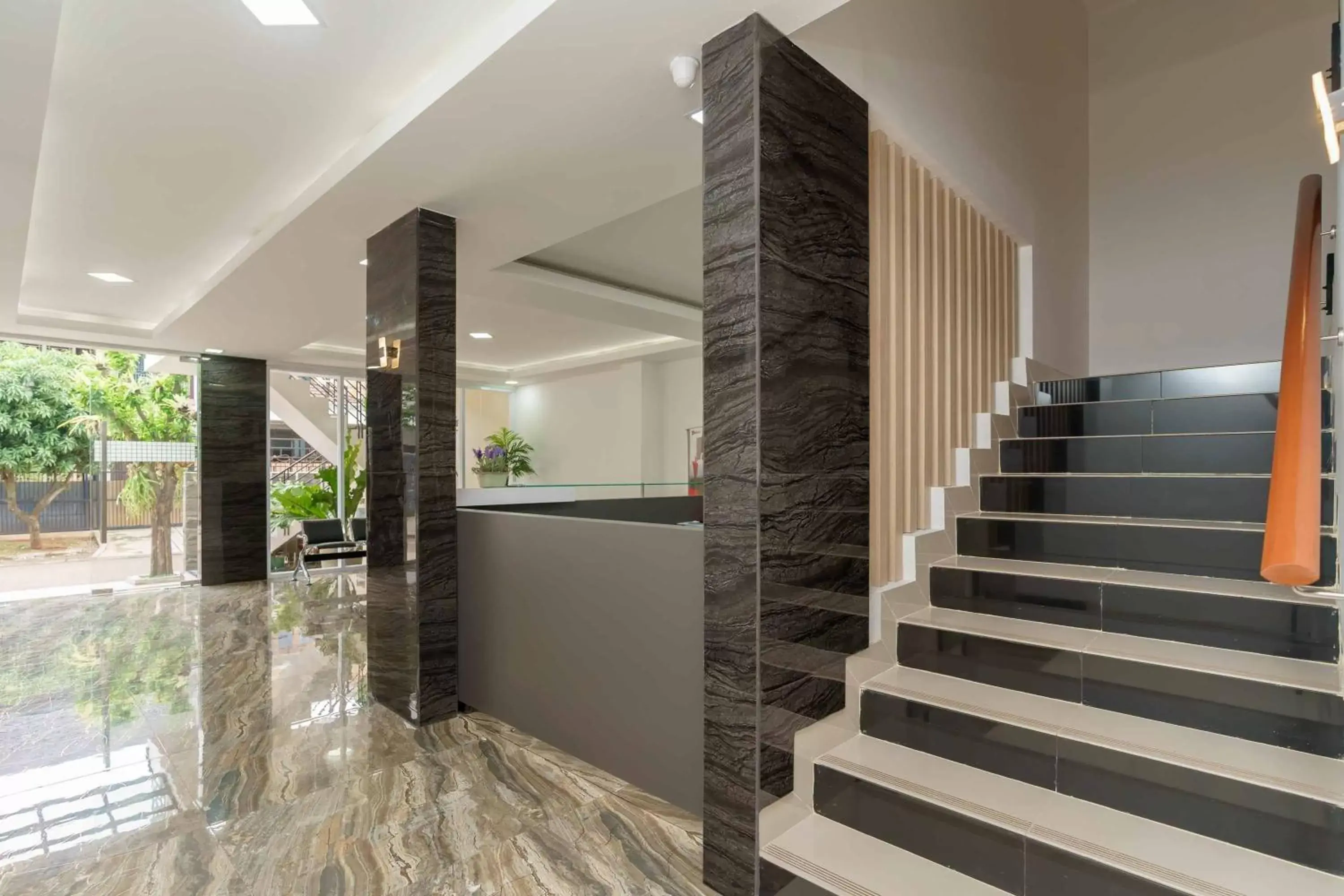 RedDoorz Plus near Eka Hospital BSD 5 RedDoorz Plus near Eka Hospital BSD 5