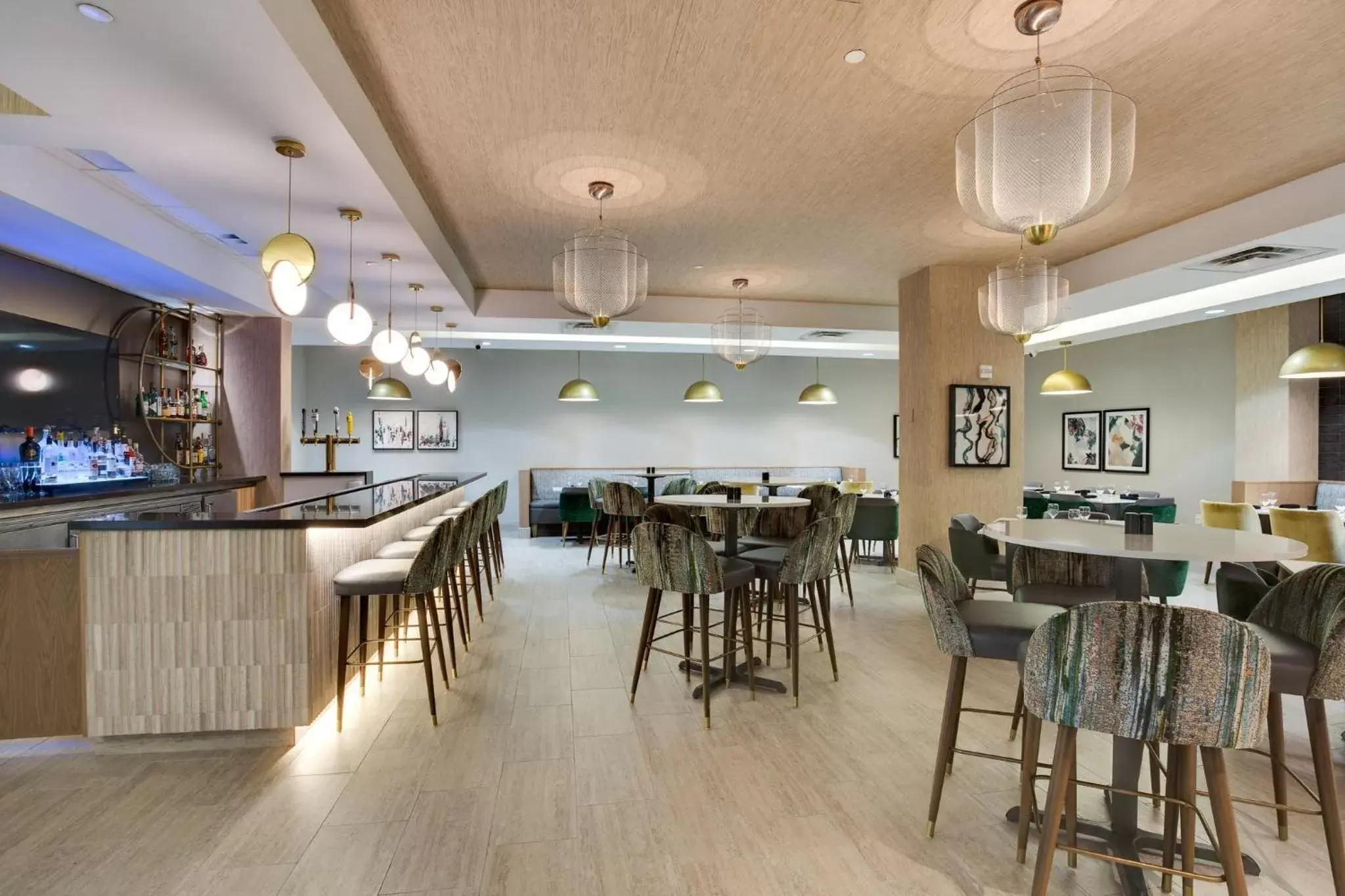 Restaurant/places to eat in Crowne Plaza Hotel & Resorts Fort Lauderdale Airport/ Cruise by IHG Restaurant/places to eat in Crowne Plaza Hotel & Resorts Fort Lauderdale Airport/ Cruise by IHG