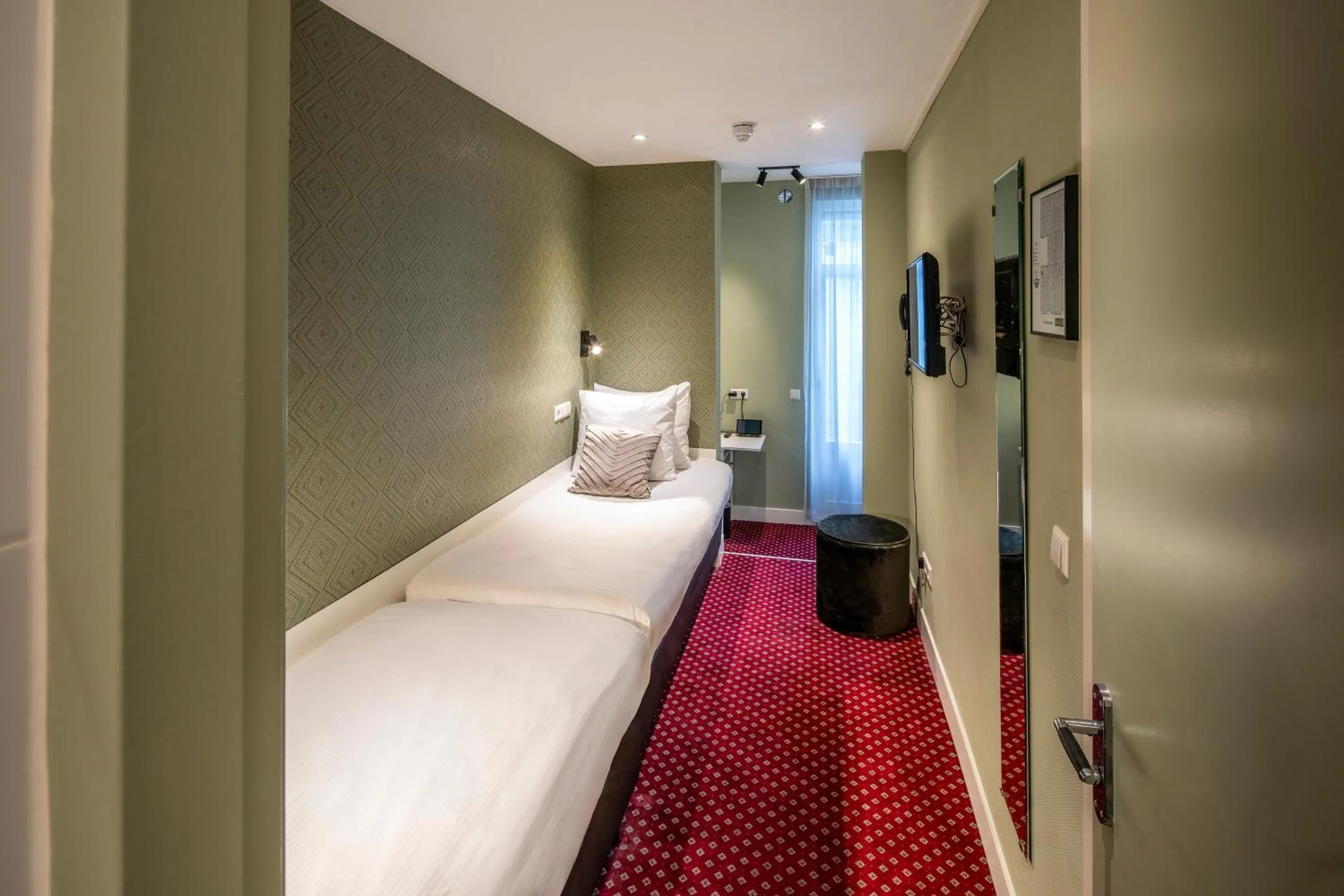 Bed in Hotel Atlantis Amsterdam