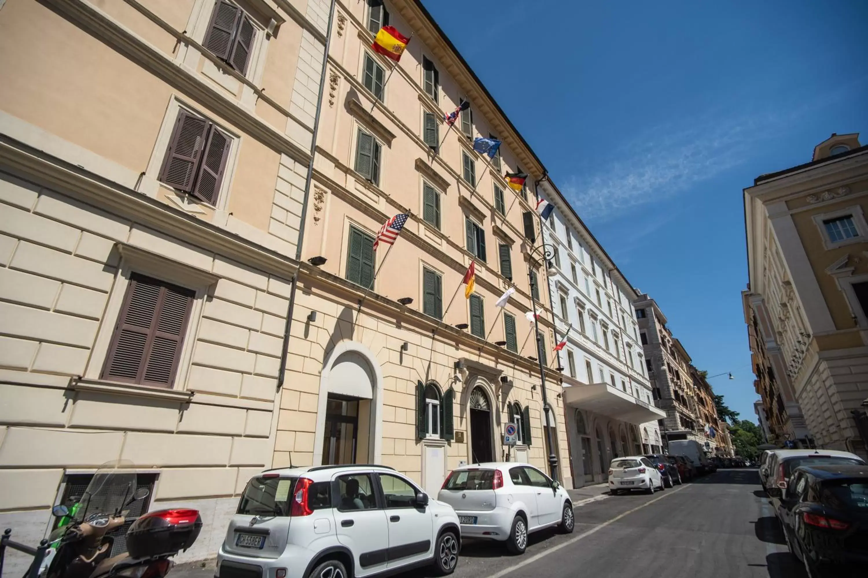 Property building, Neighborhood in Hotel Diocleziano