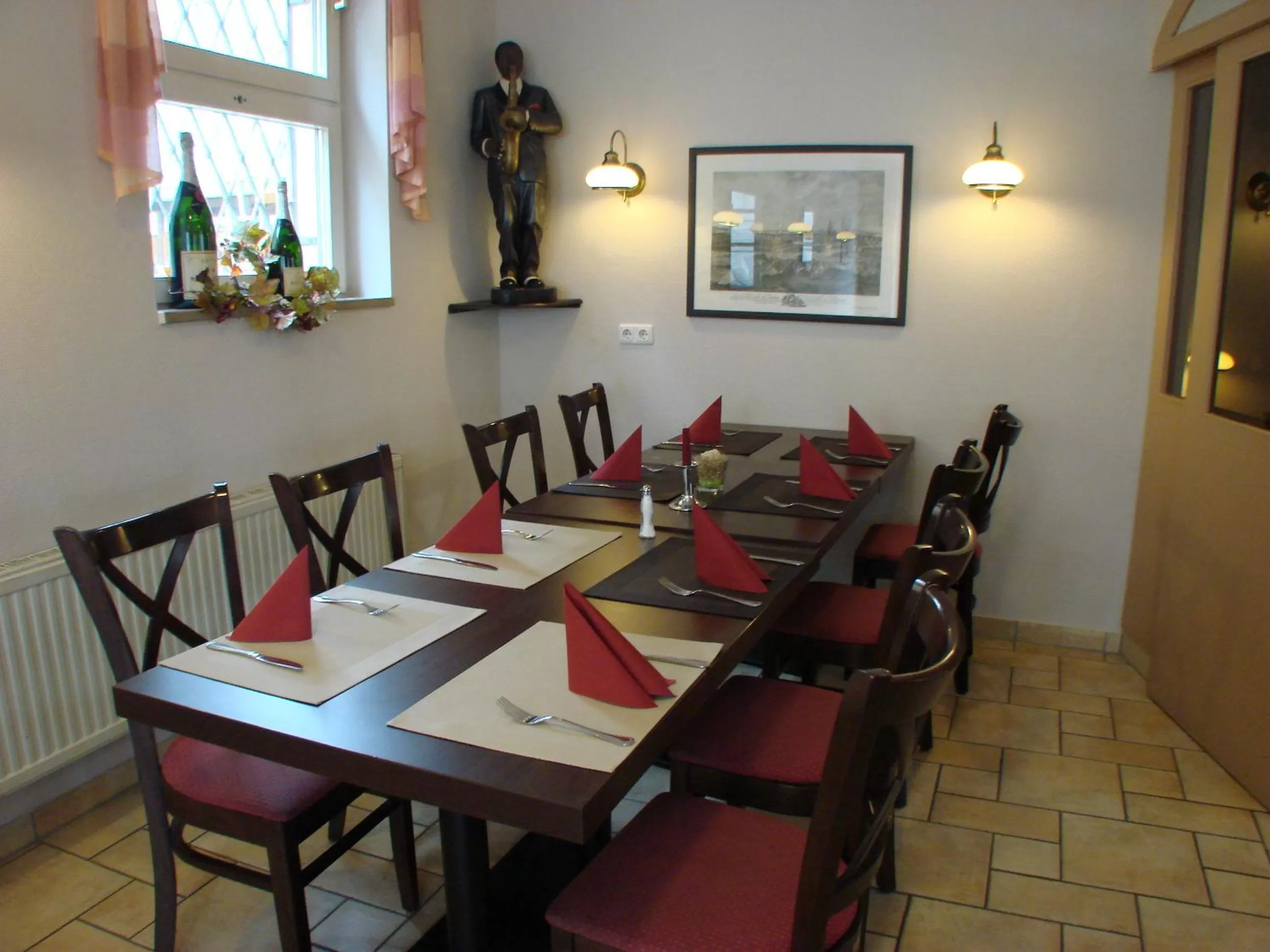 Restaurant/places to eat in Altstadt Hotel