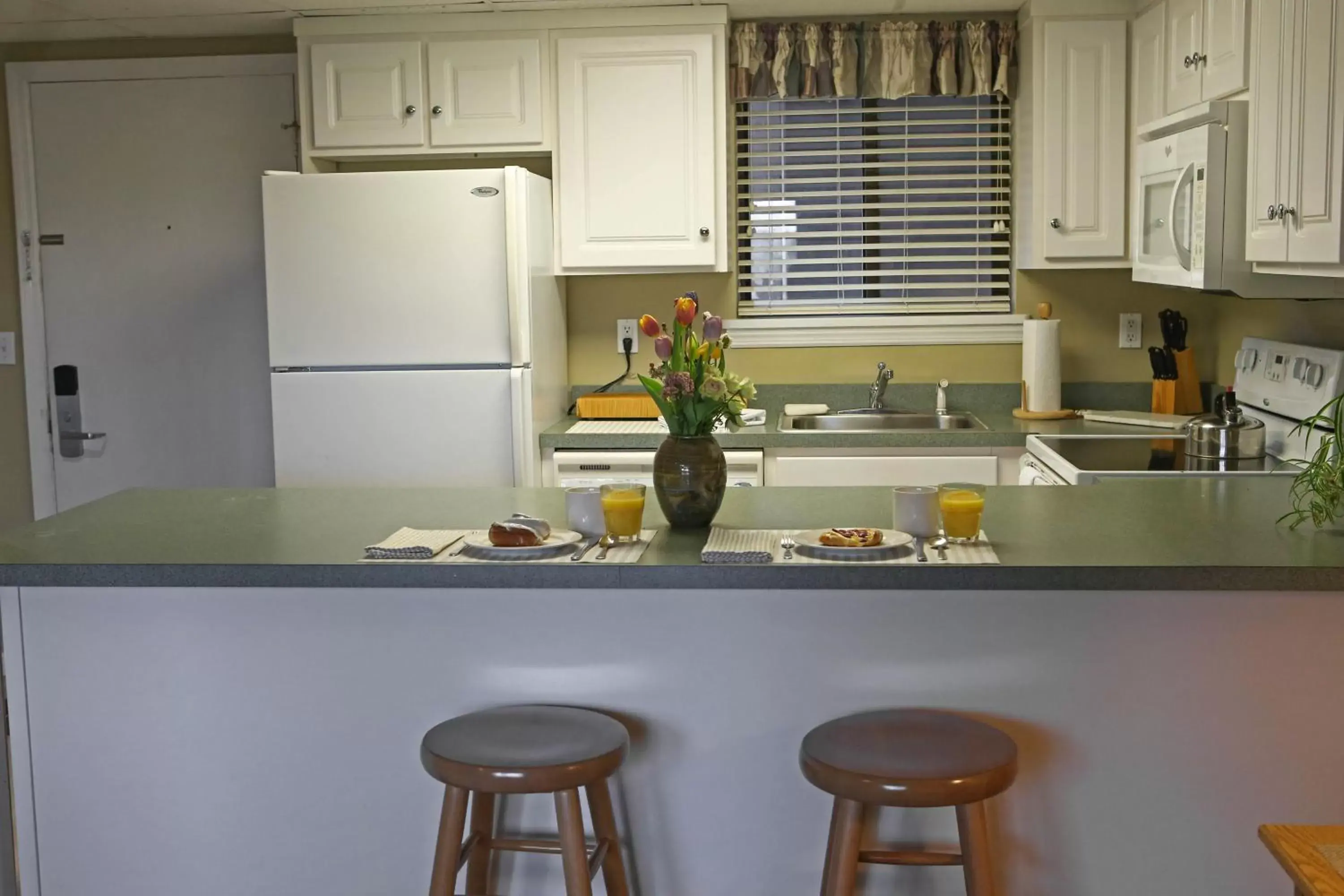 Kitchen or kitchenette, Kitchen/Kitchenette in Silver Birches Resort