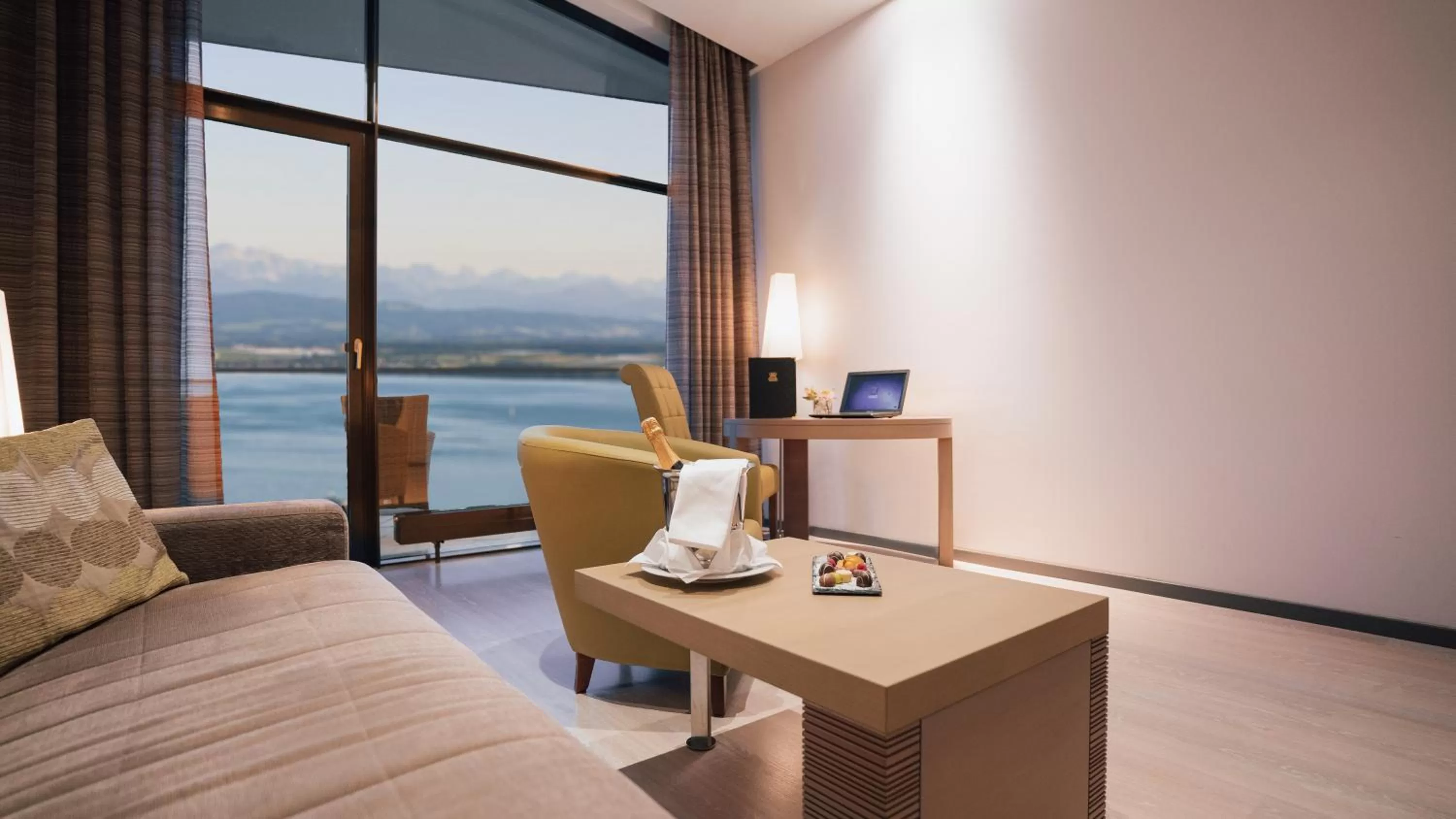 Bed in Parkhotel St.Leonhard