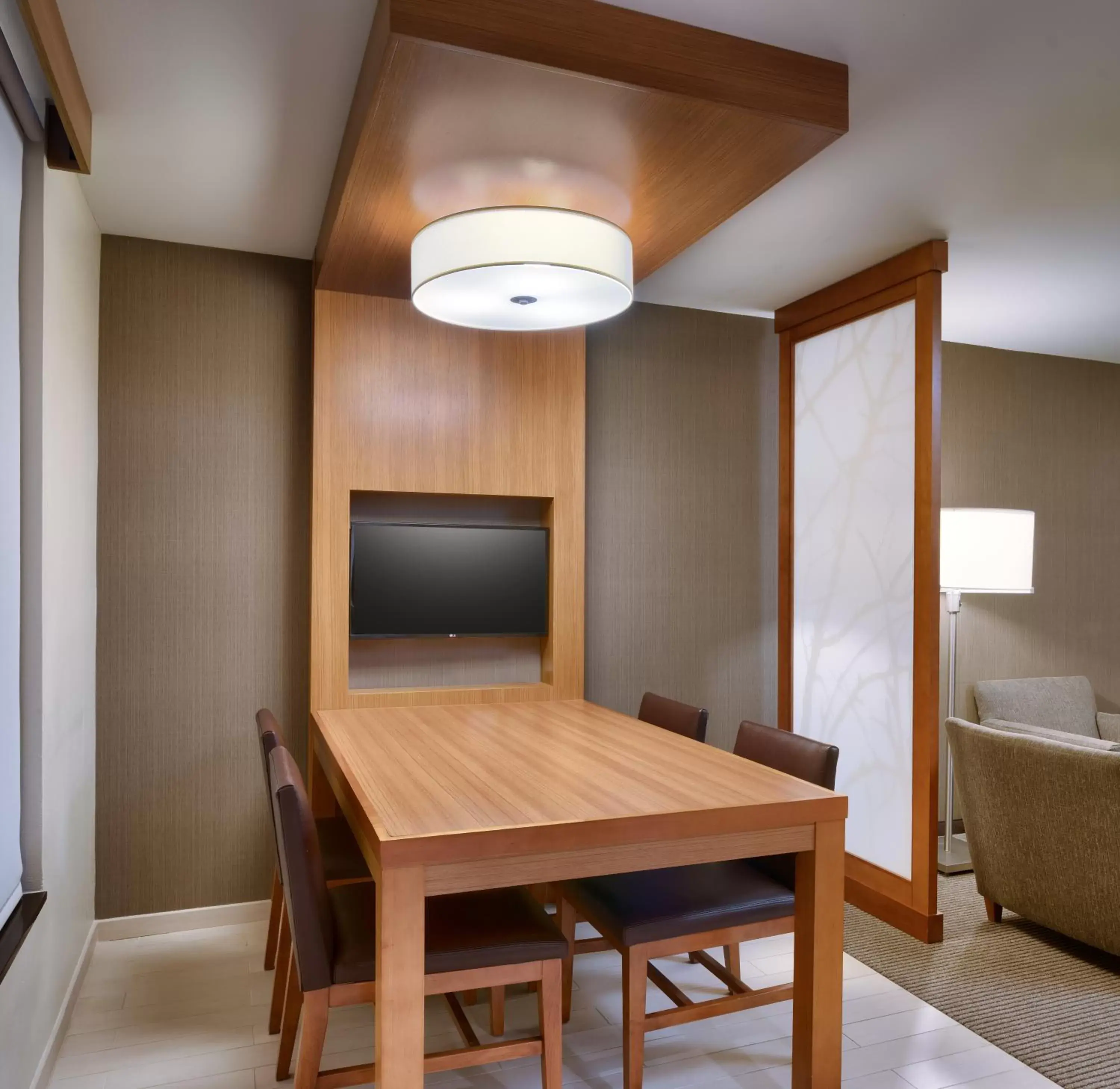 Dining area in Hyatt Place Boise/Downtown