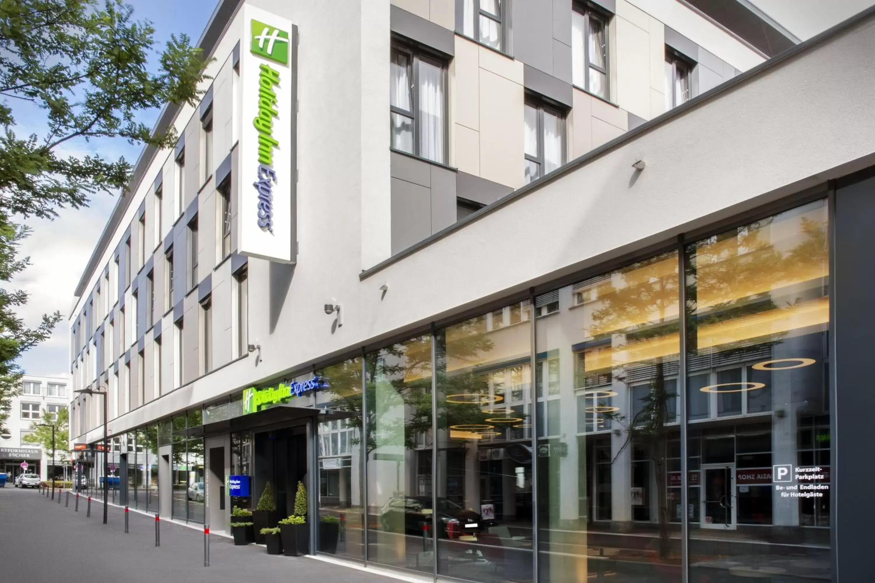 Property Building in Holiday Inn Express Stuttgart-Waiblingen, an IHG Hotel