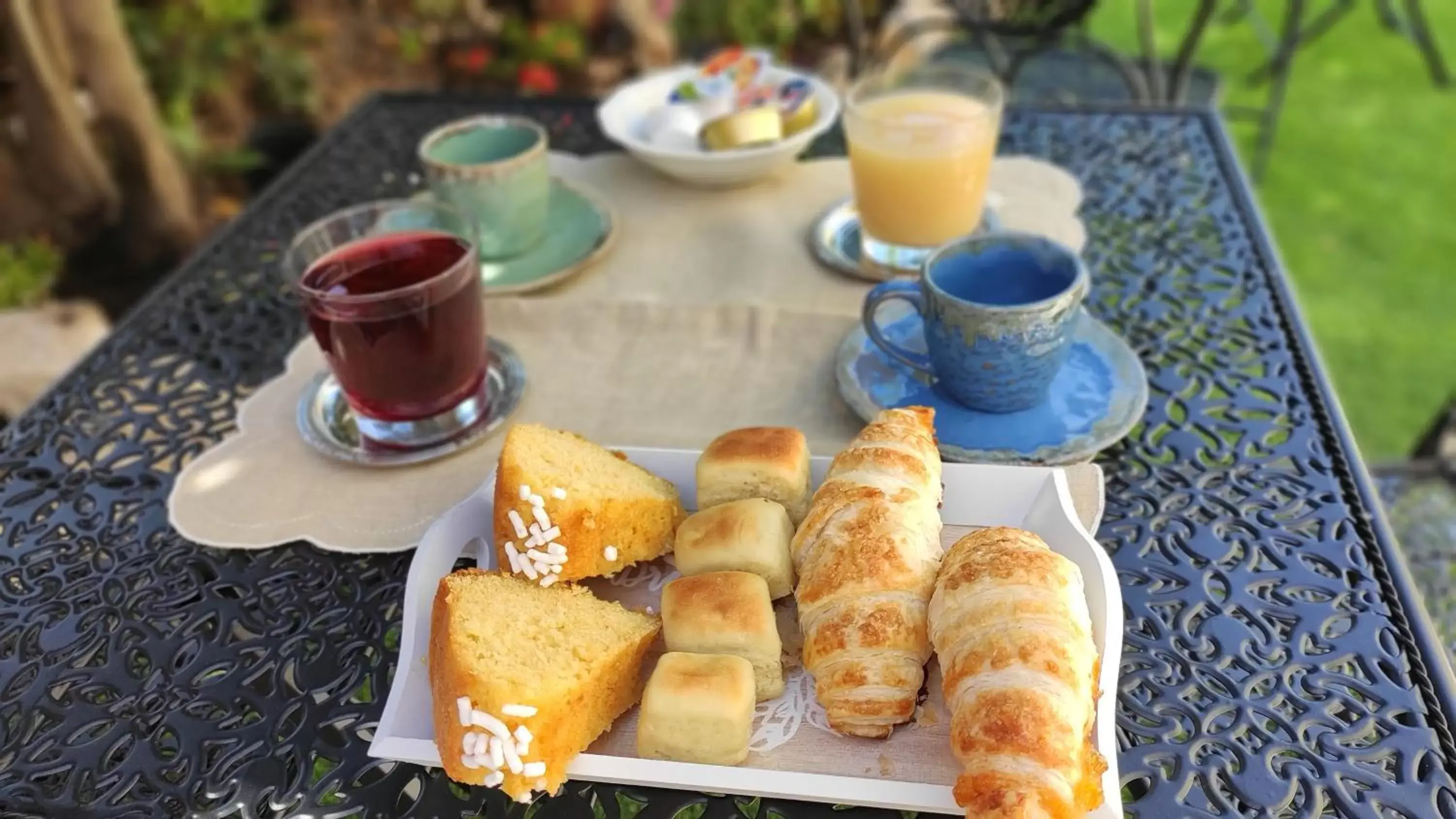 Food and drinks, Breakfast in L'Ajaccio B&B