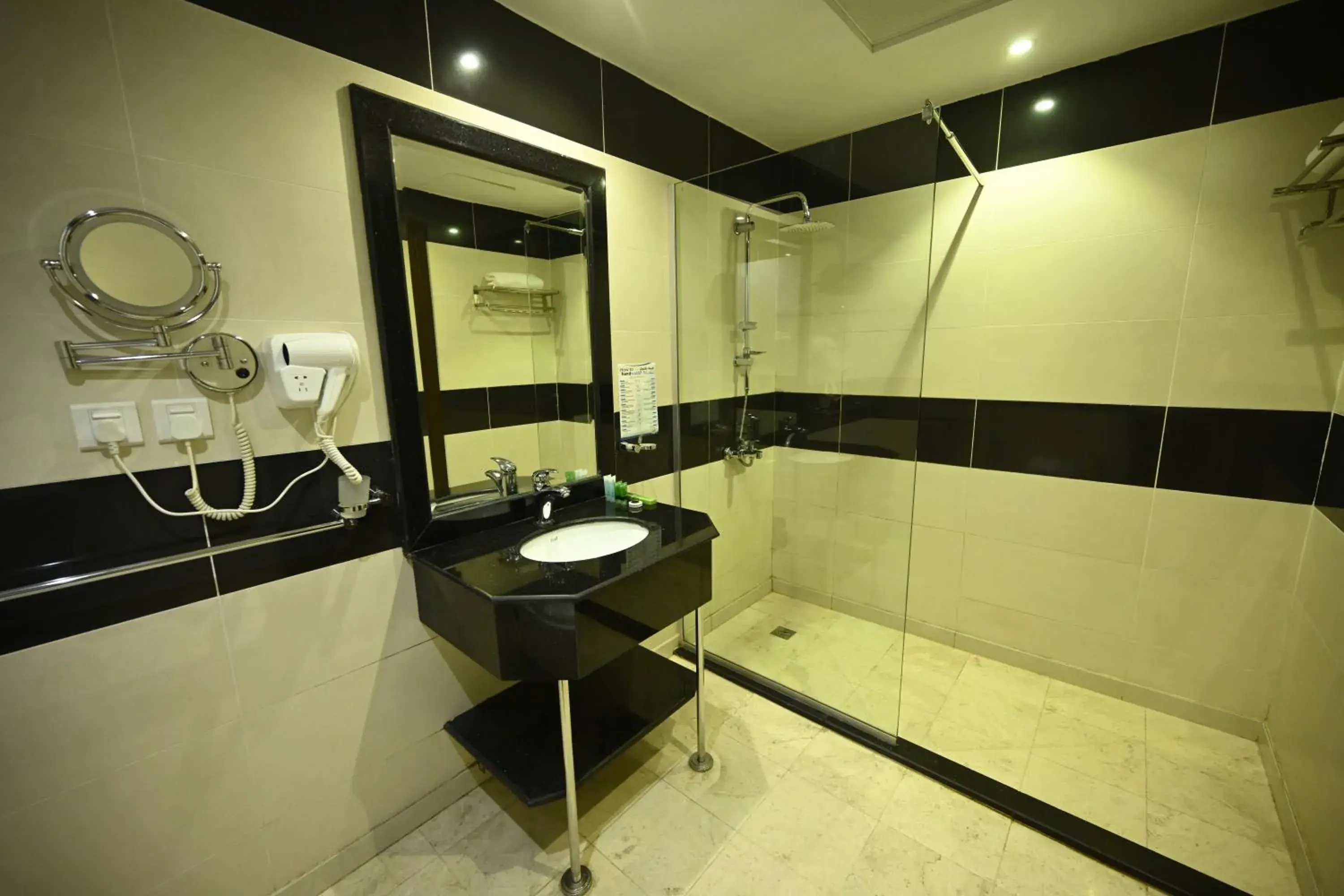 Bathroom in ASTER HOTEL