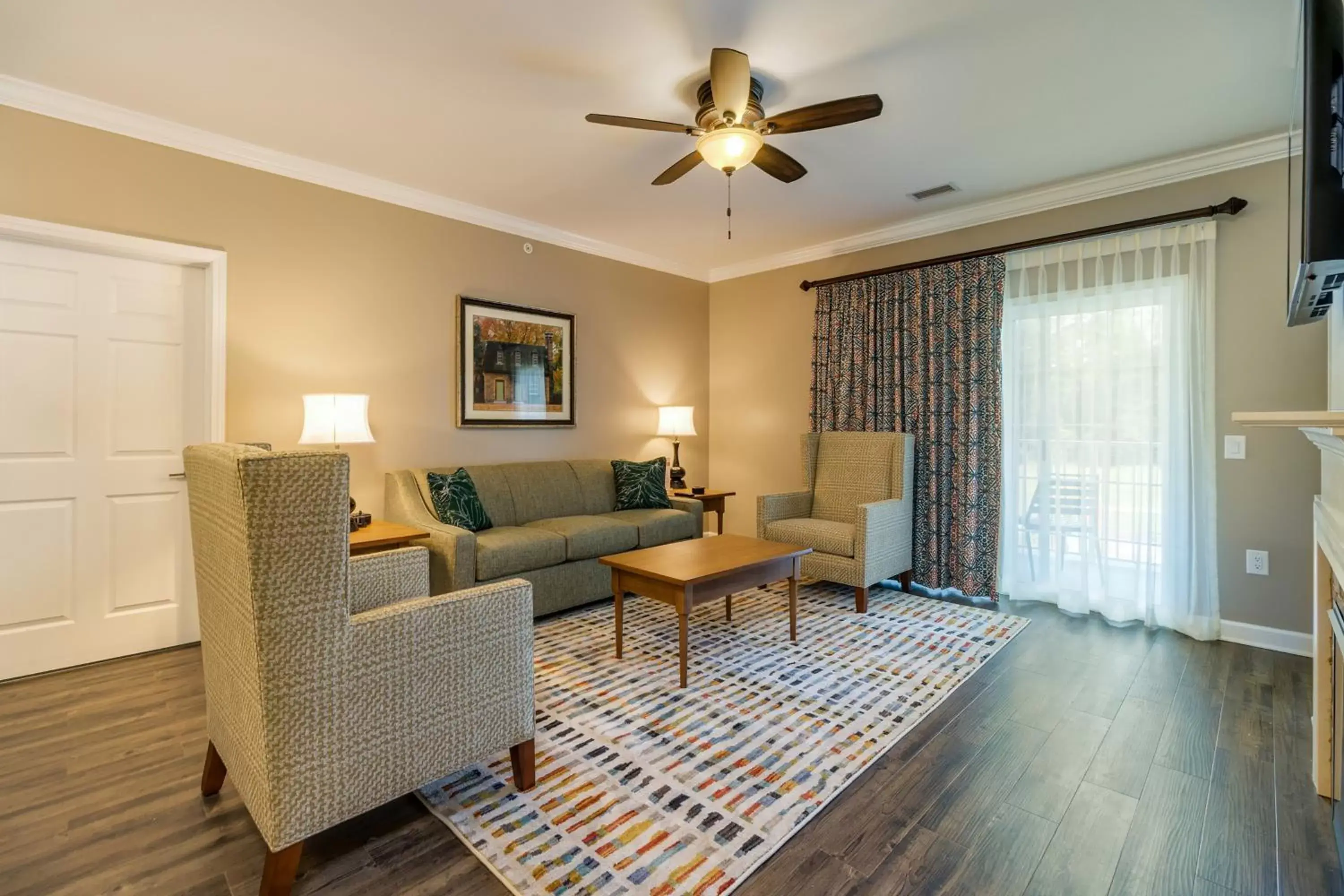 Living room, Seating Area in Holiday Inn Club Vacations Williamsburg Resort, an IHG Hotel