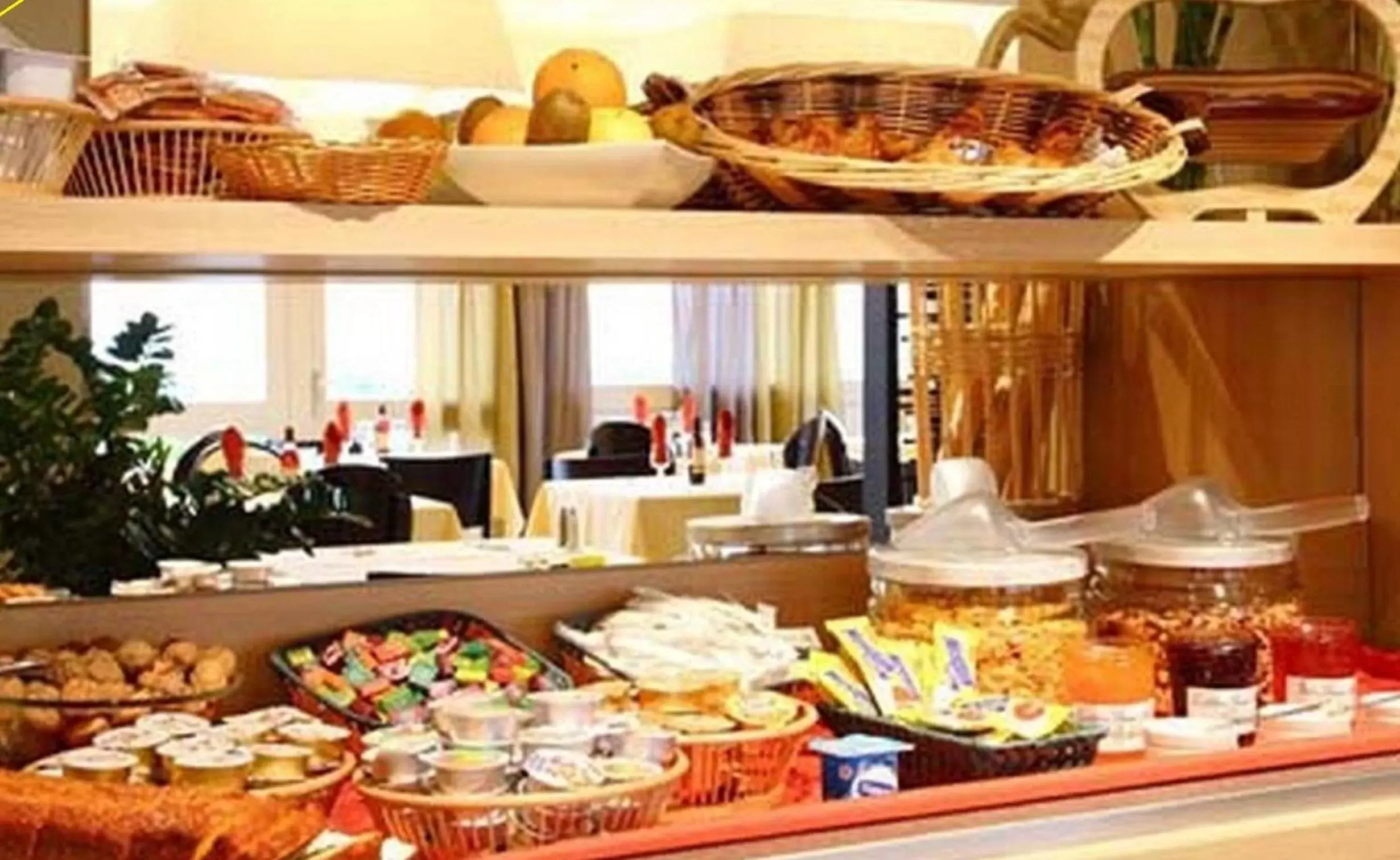 Buffet breakfast, Food in Kyriad Toulouse Blagnac Aéroport