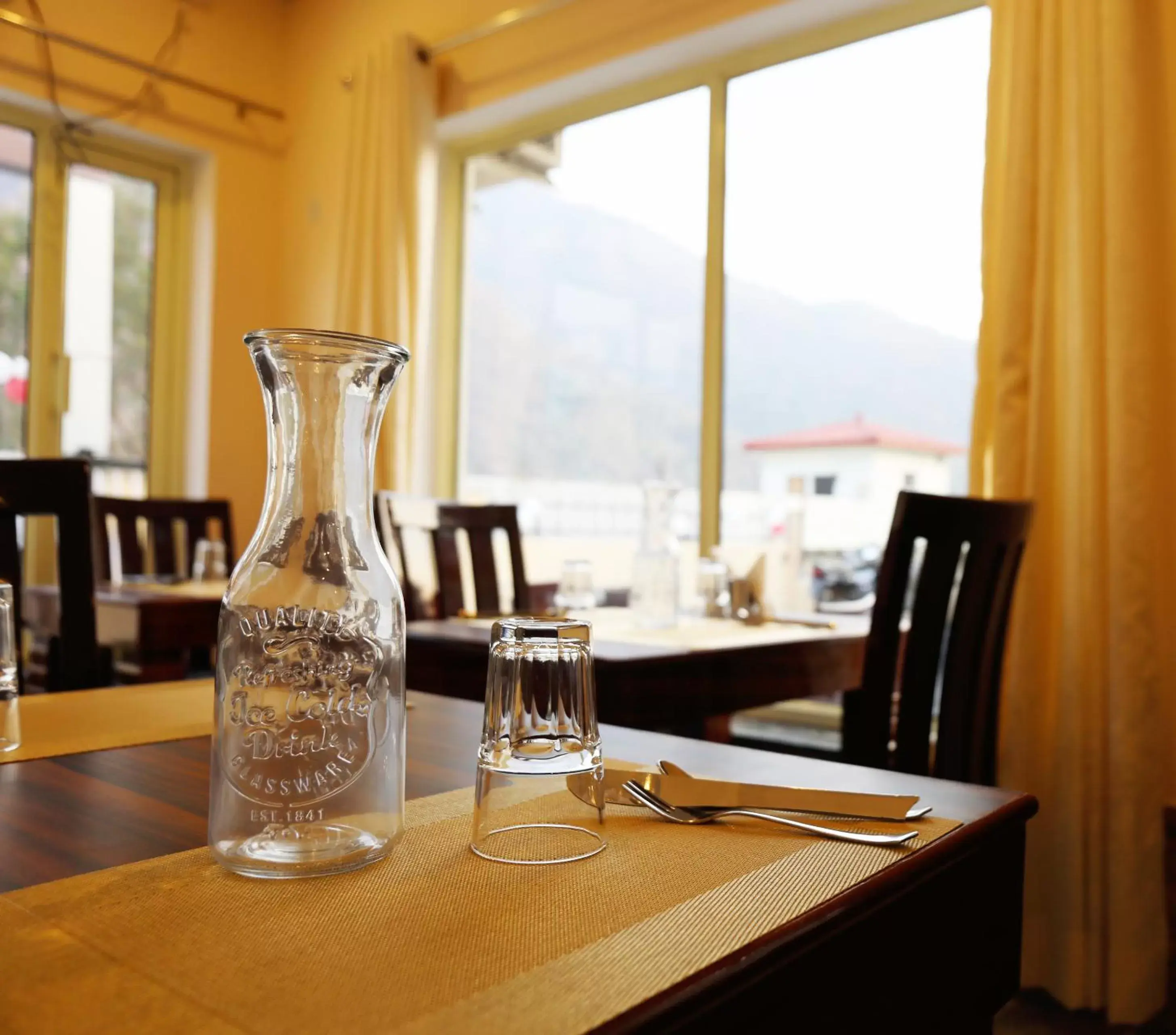 Restaurant/places to eat in Tapovan New Residency - 5 minutes walk to Laxman jhula Restaurant/places to eat in Tapovan New Residency - 5 minutes walk to Laxman jhula