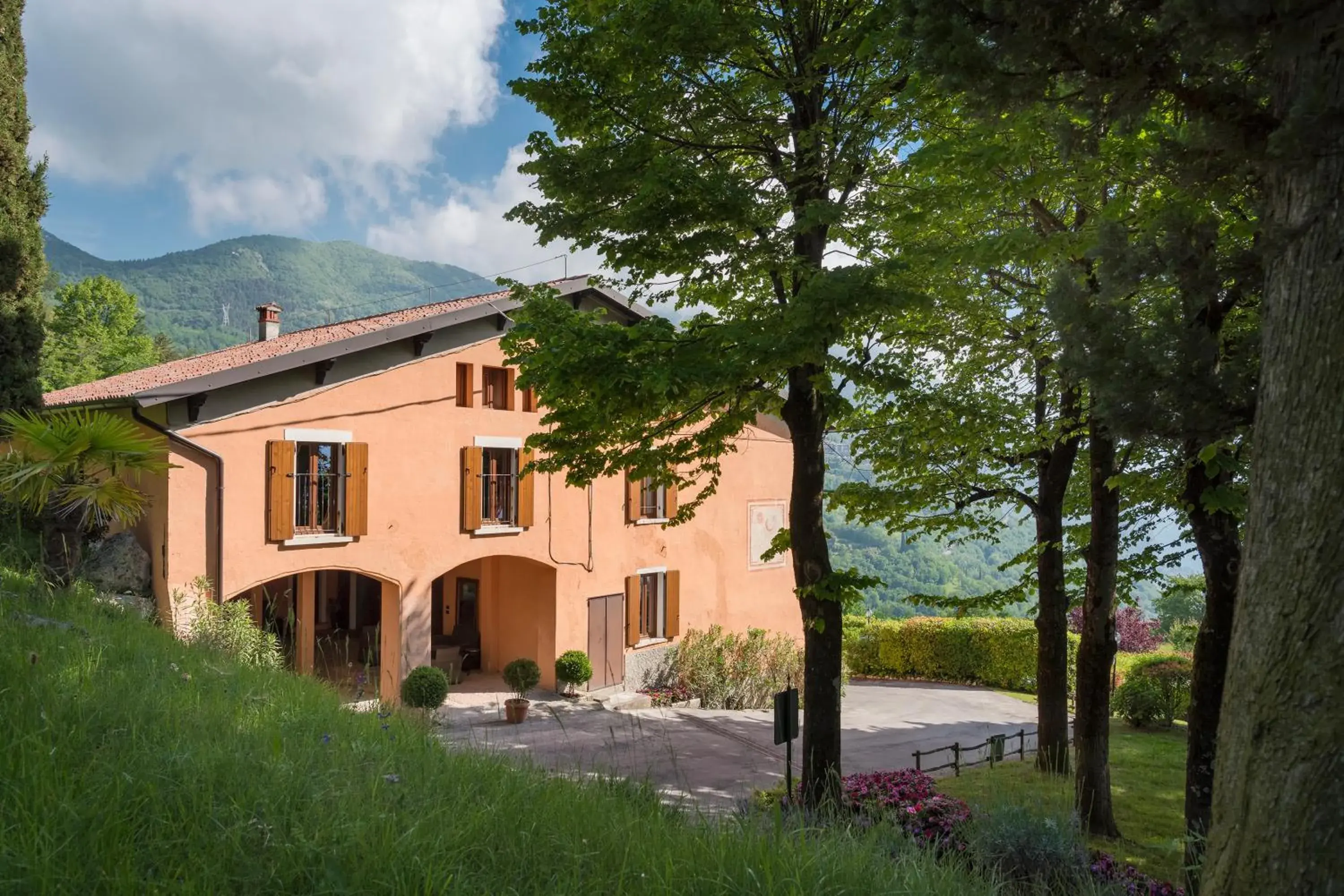 Garden, Property Building in Boutique Hotel Villa Sostaga