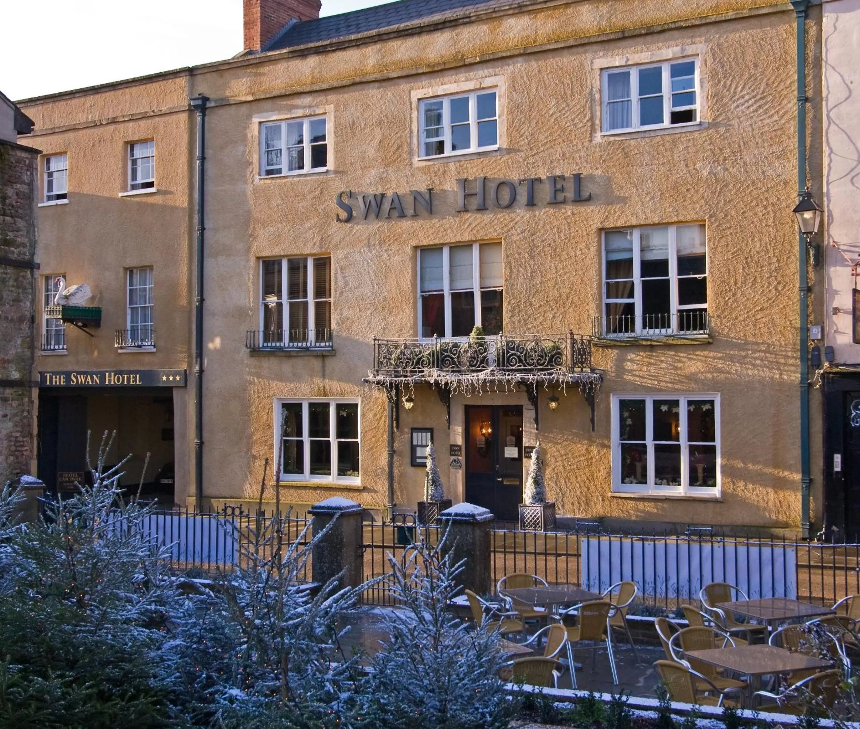 Facade/entrance in The Swan Hotel, Wells, Somerset - The Coaching Inn Group