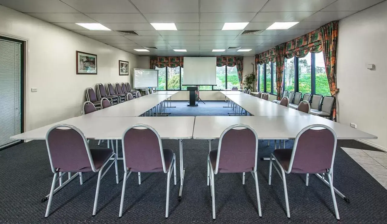 Meeting/conference room in Best Western Mahoneys Motor Inn