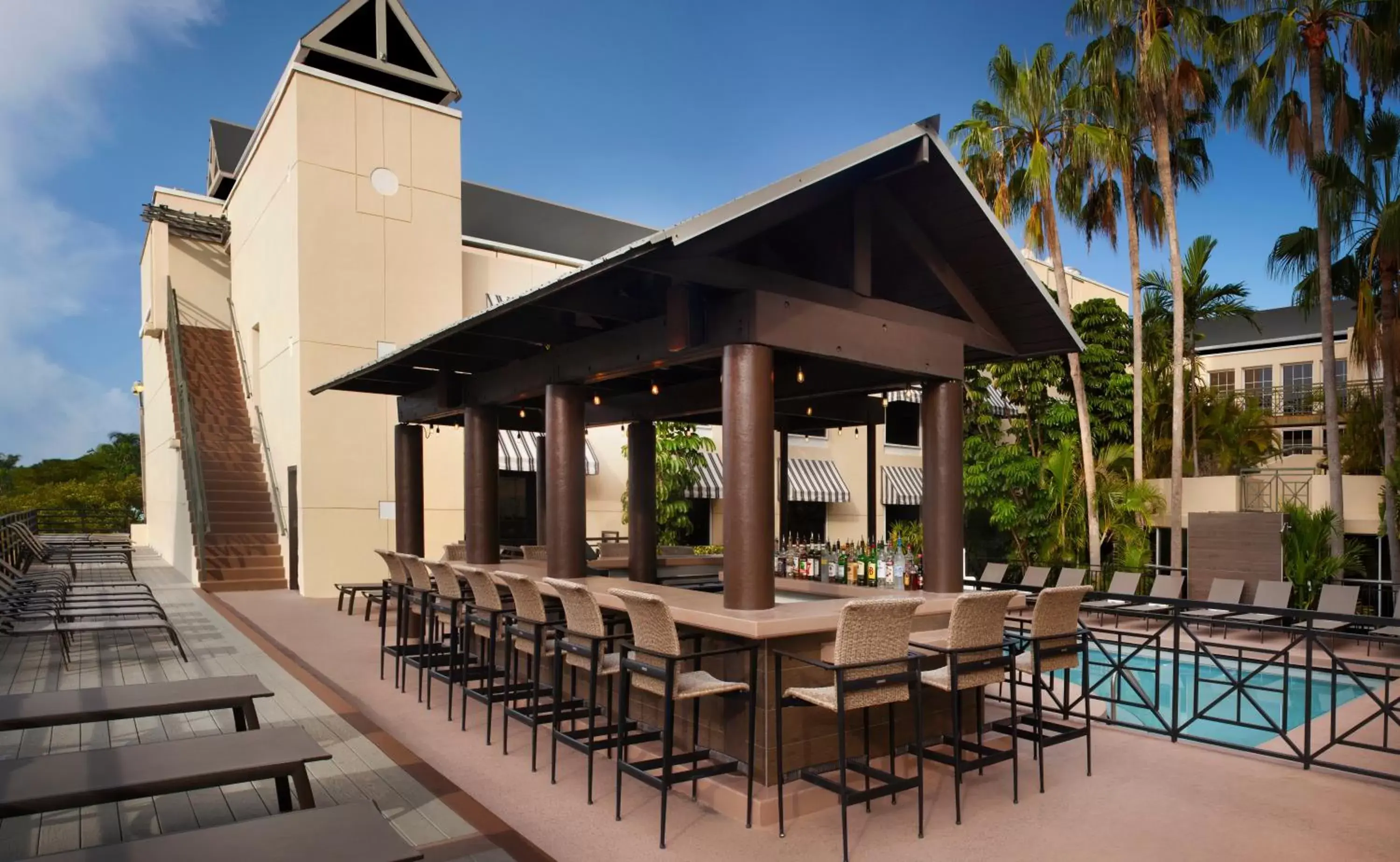 Swimming pool in Crowne Plaza Key West-La Concha