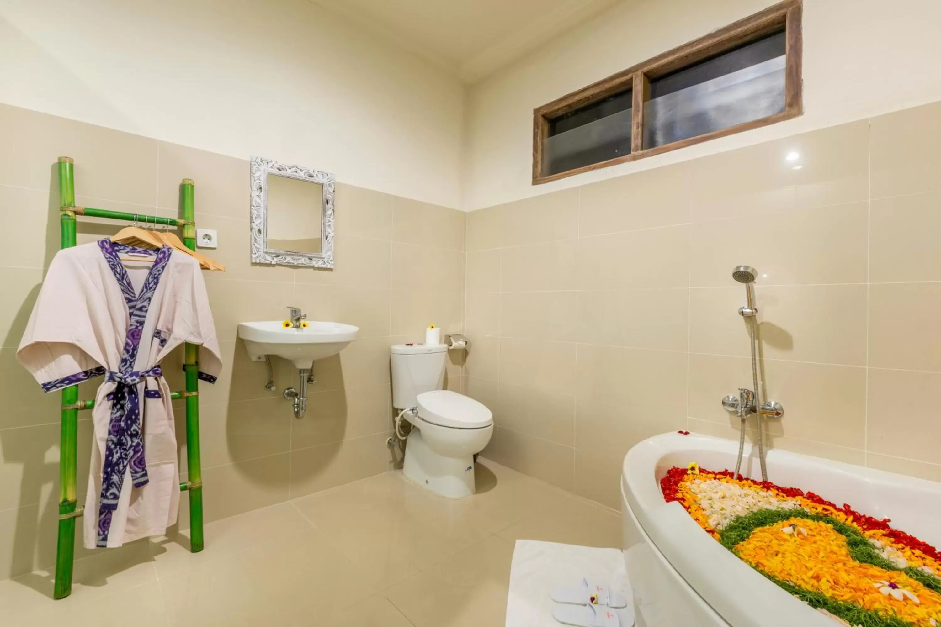 Toilet, Bathroom in Om Ham Retreat and Resort